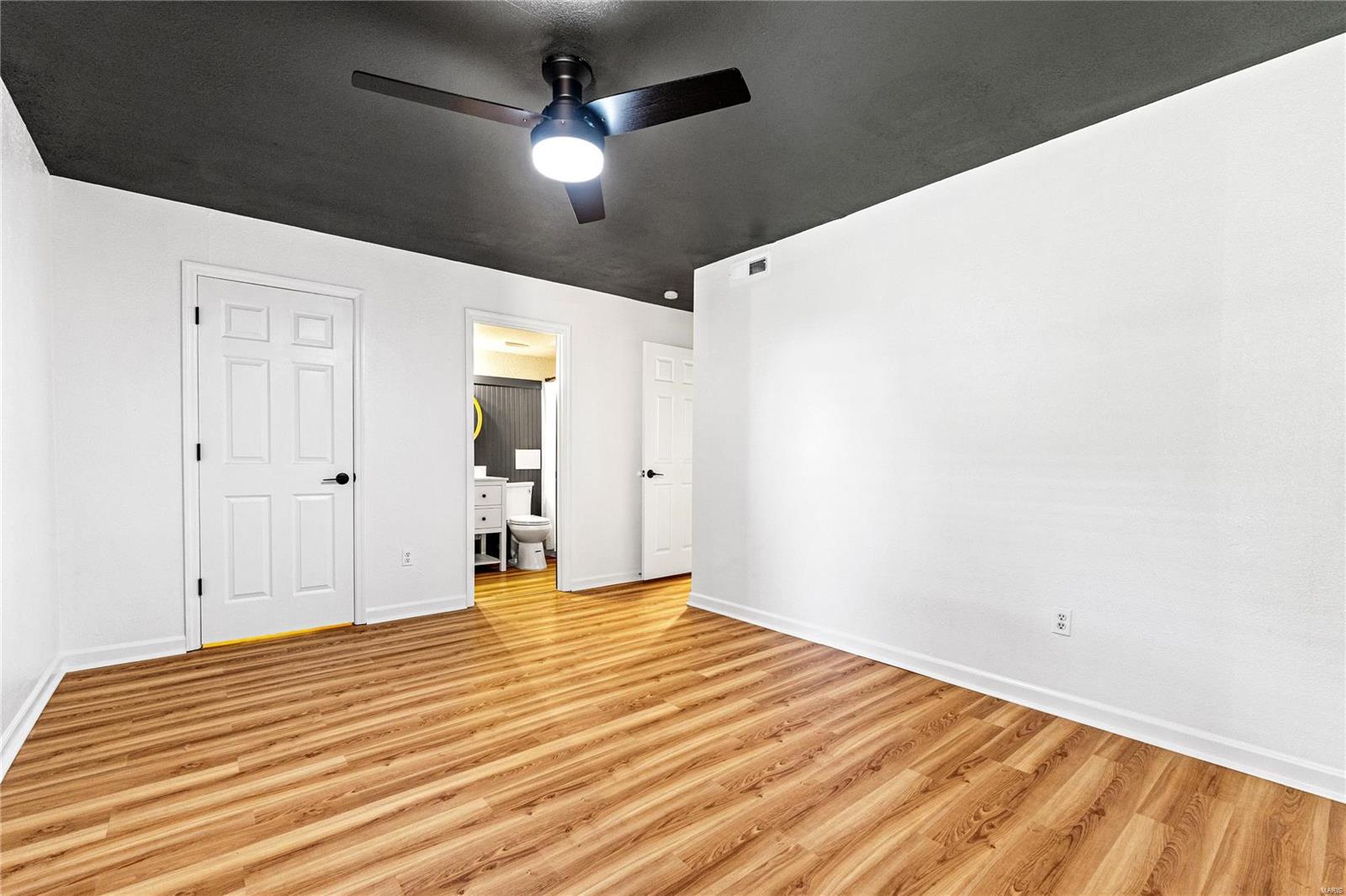 1958 Greenpoint Drive Unit: 102