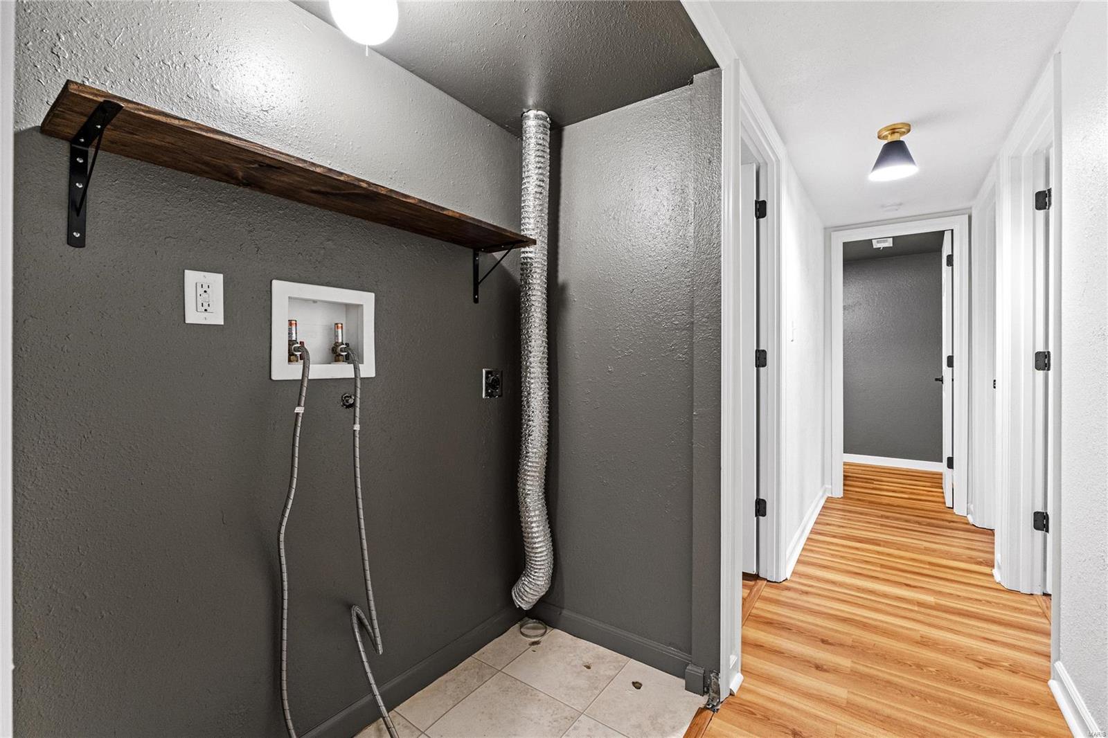 1958 Greenpoint Drive Unit: 102