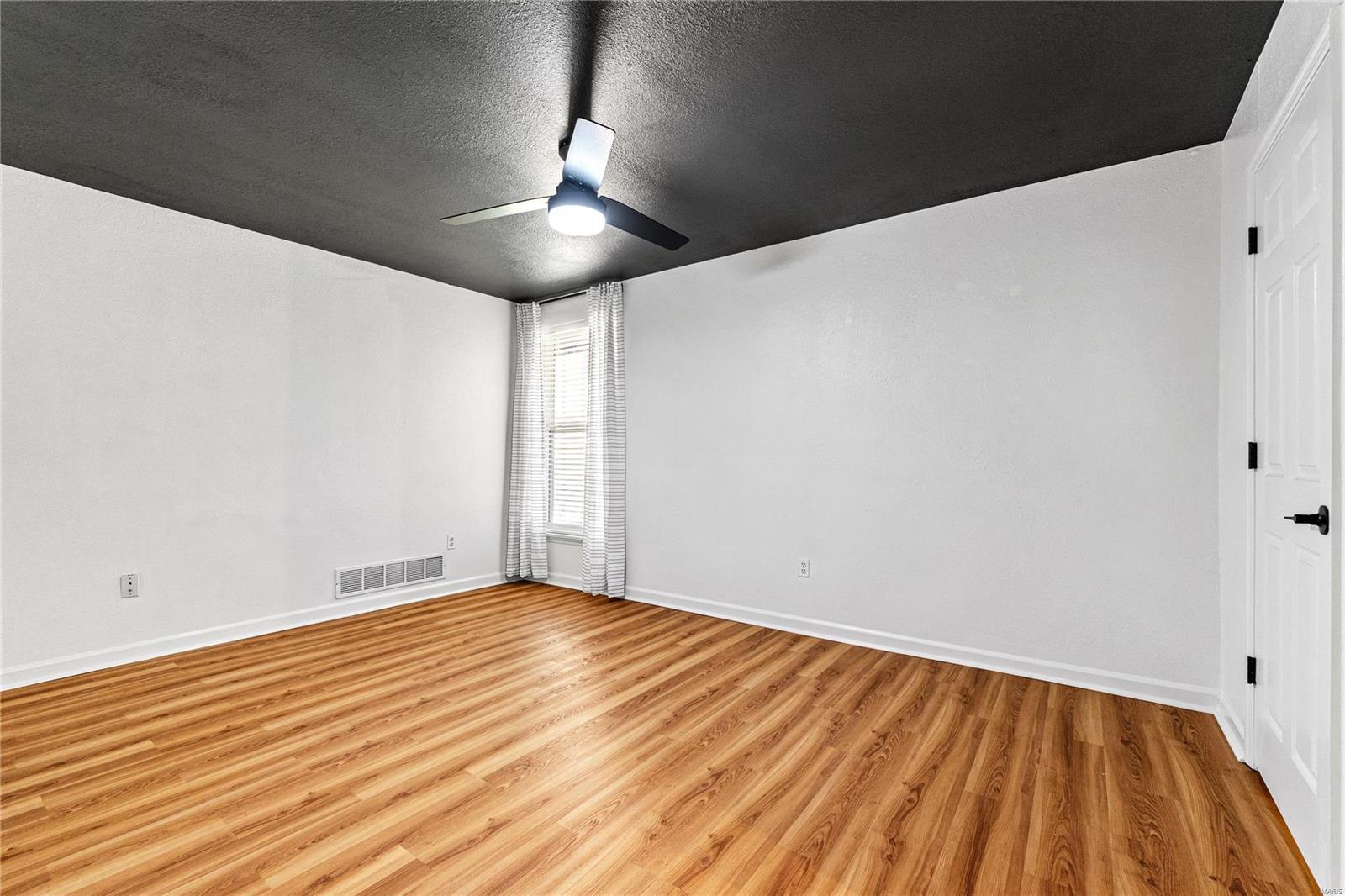1958 Greenpoint Drive Unit: 102