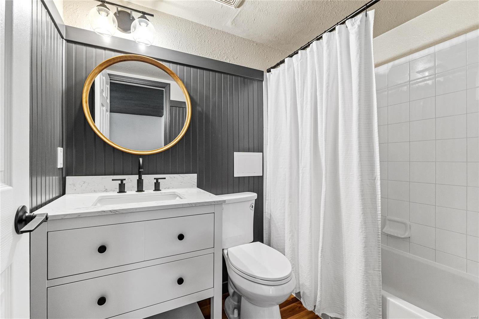 1958 Greenpoint Drive Unit: 102