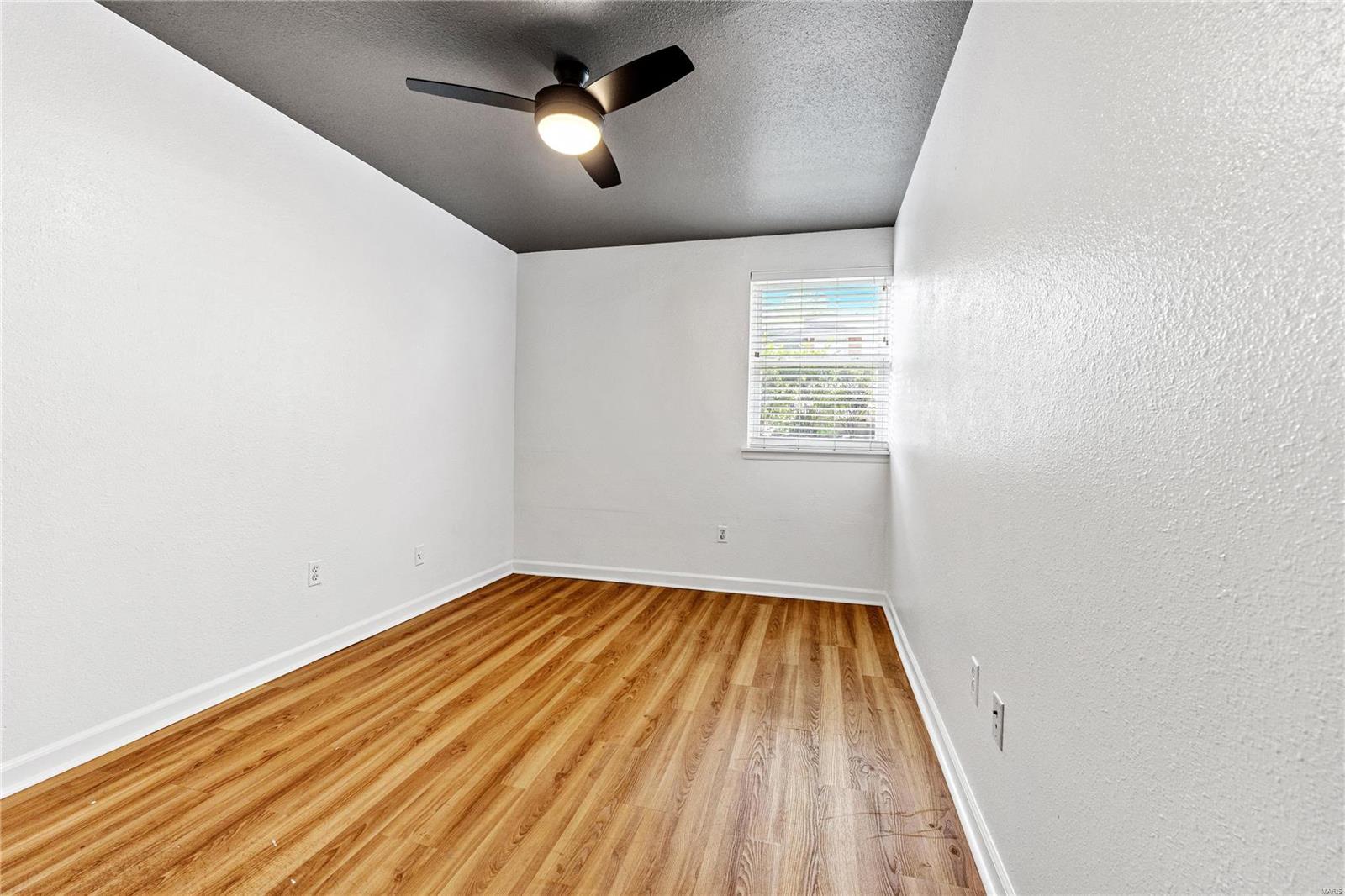 1958 Greenpoint Drive Unit: 102
