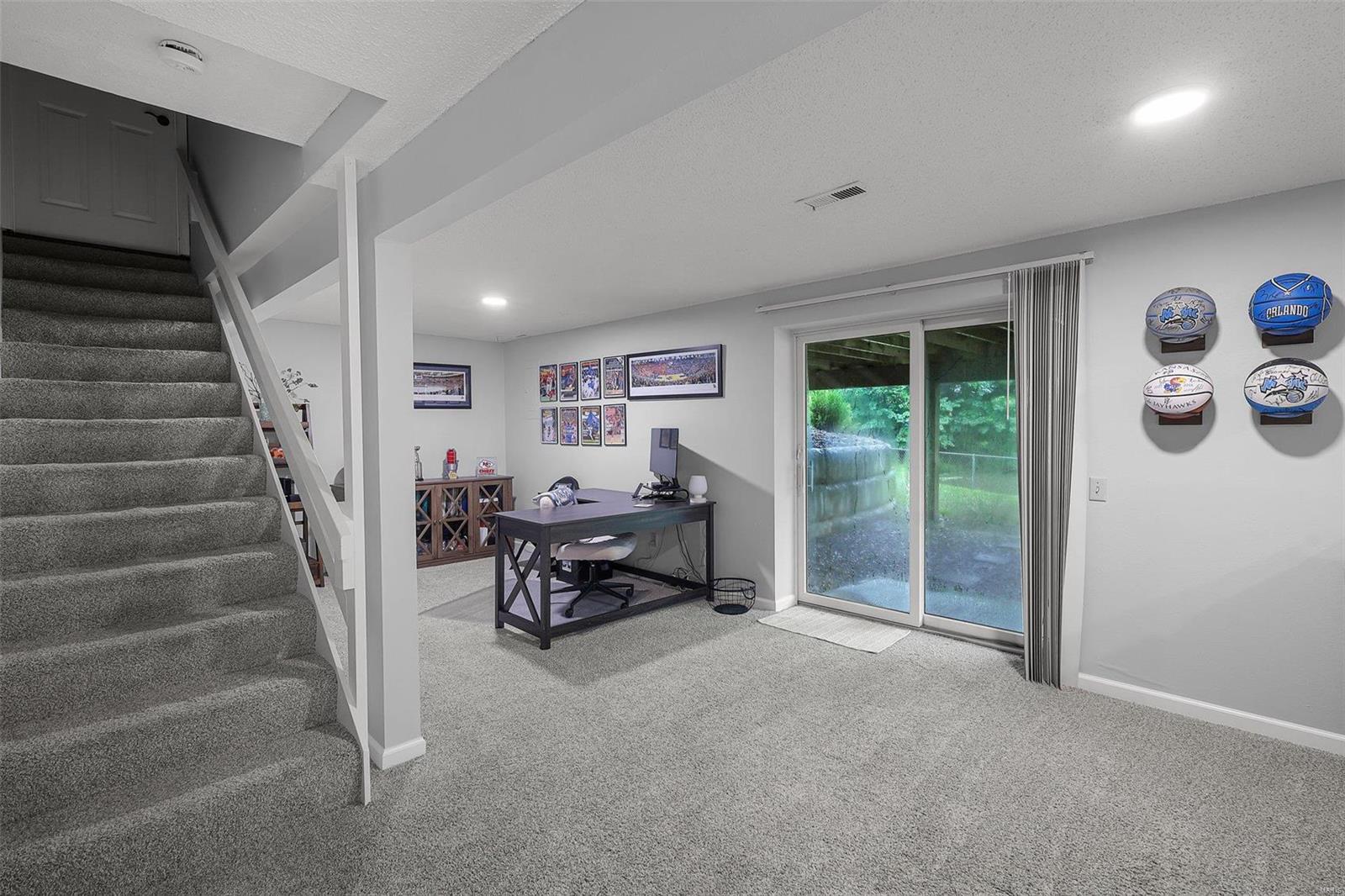 211 Straightoak Court