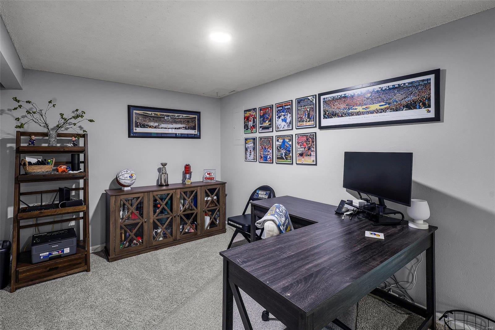 211 Straightoak Court