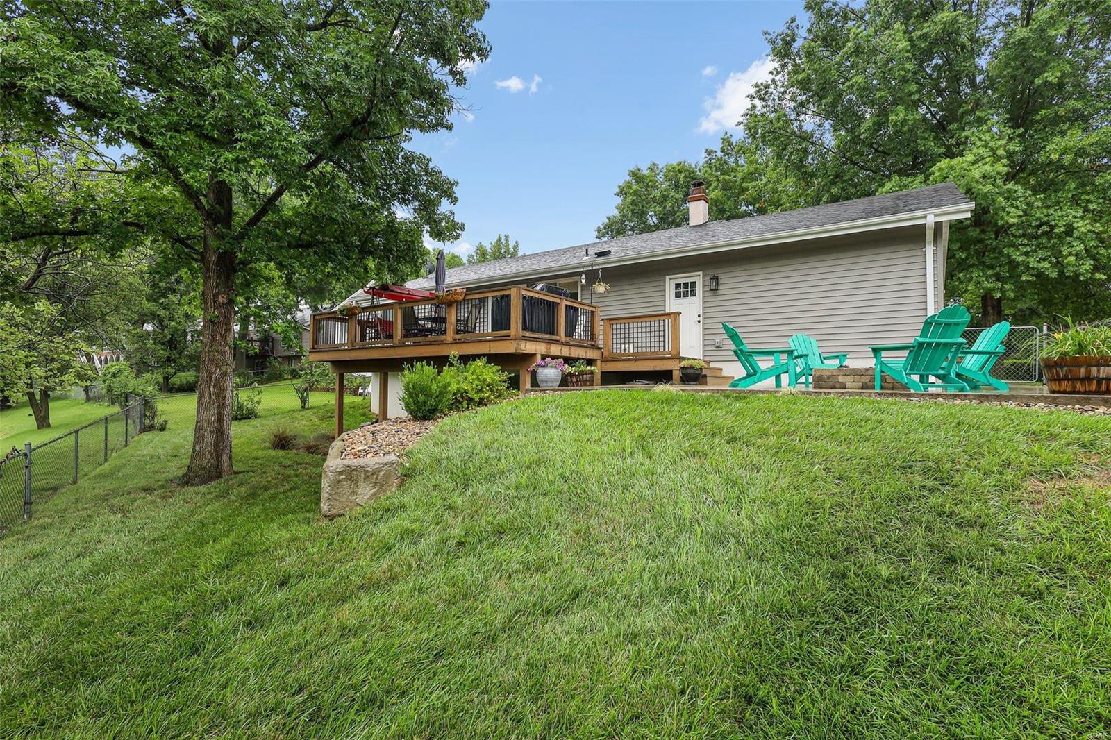 211 Straightoak Court