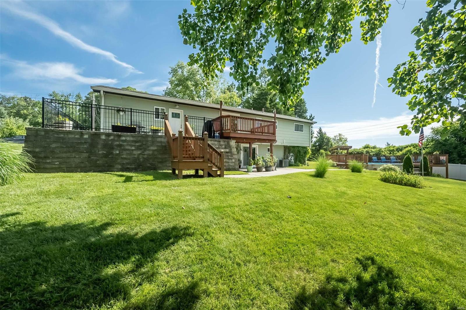 302 Dora Place