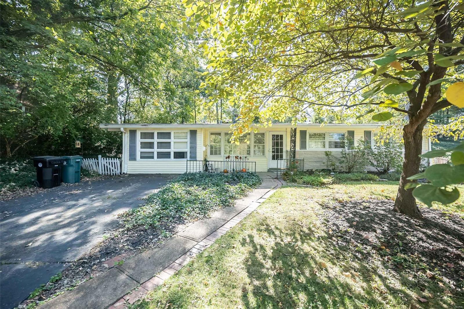 621 Crest Court