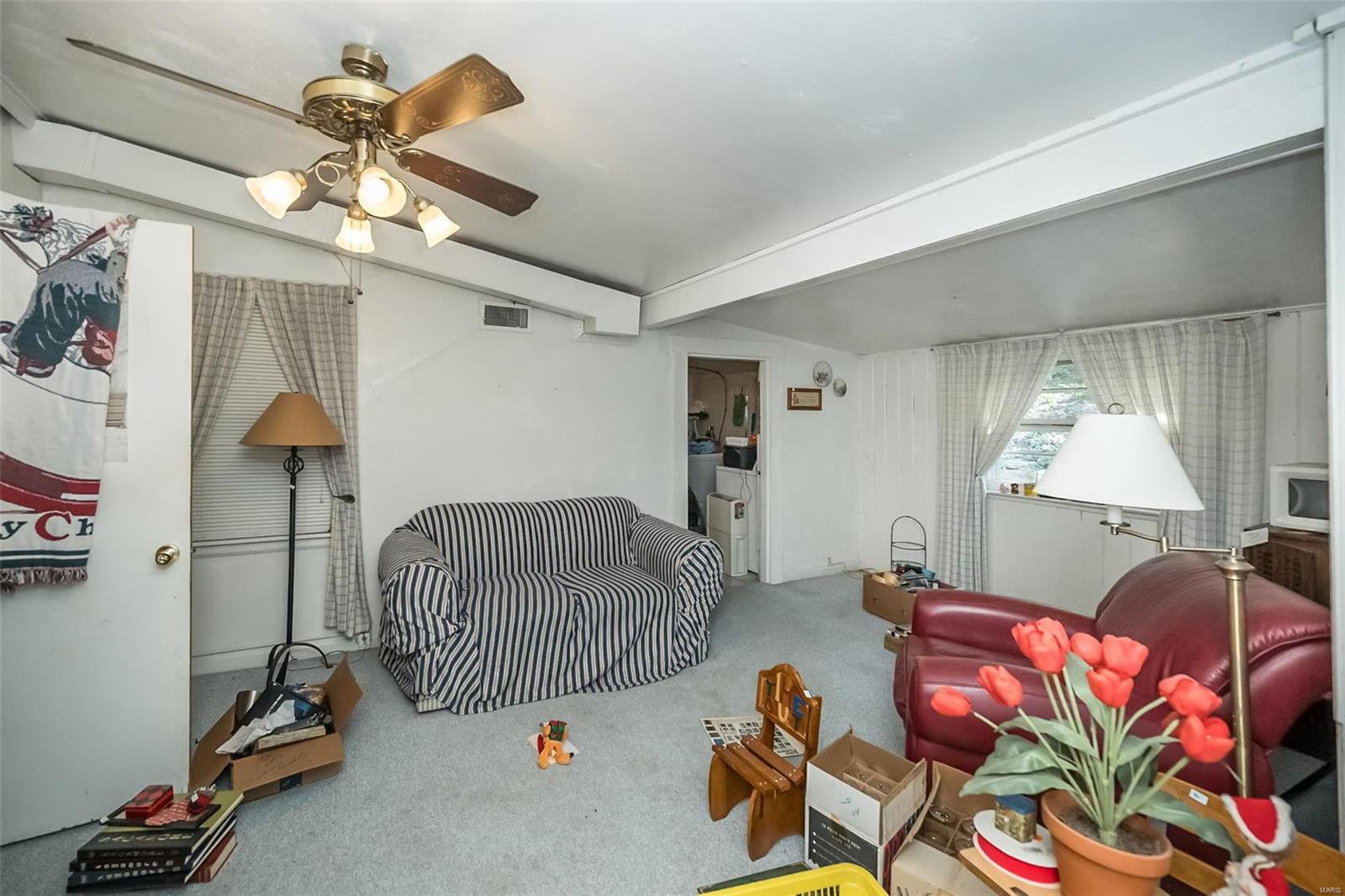 621 Crest Court