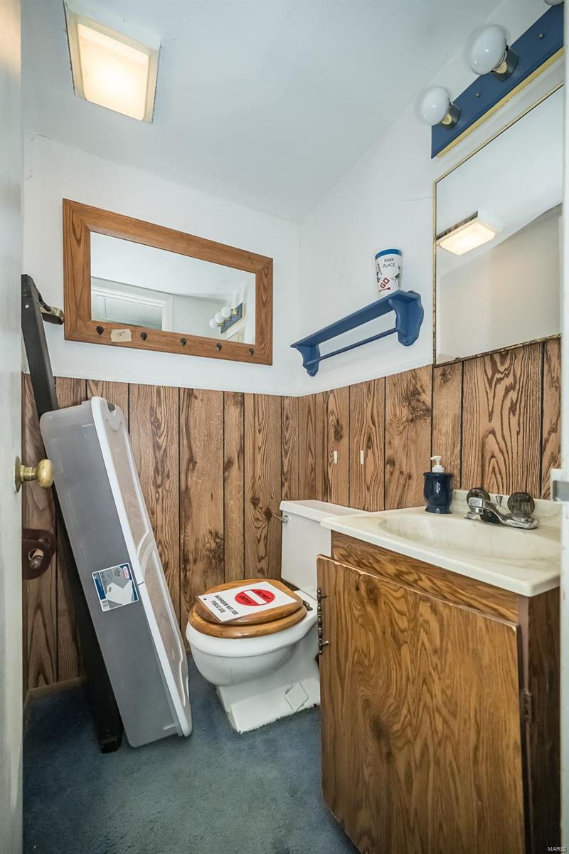 621 Crest Court