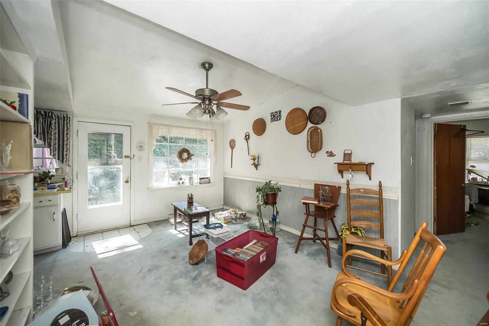 621 Crest Court