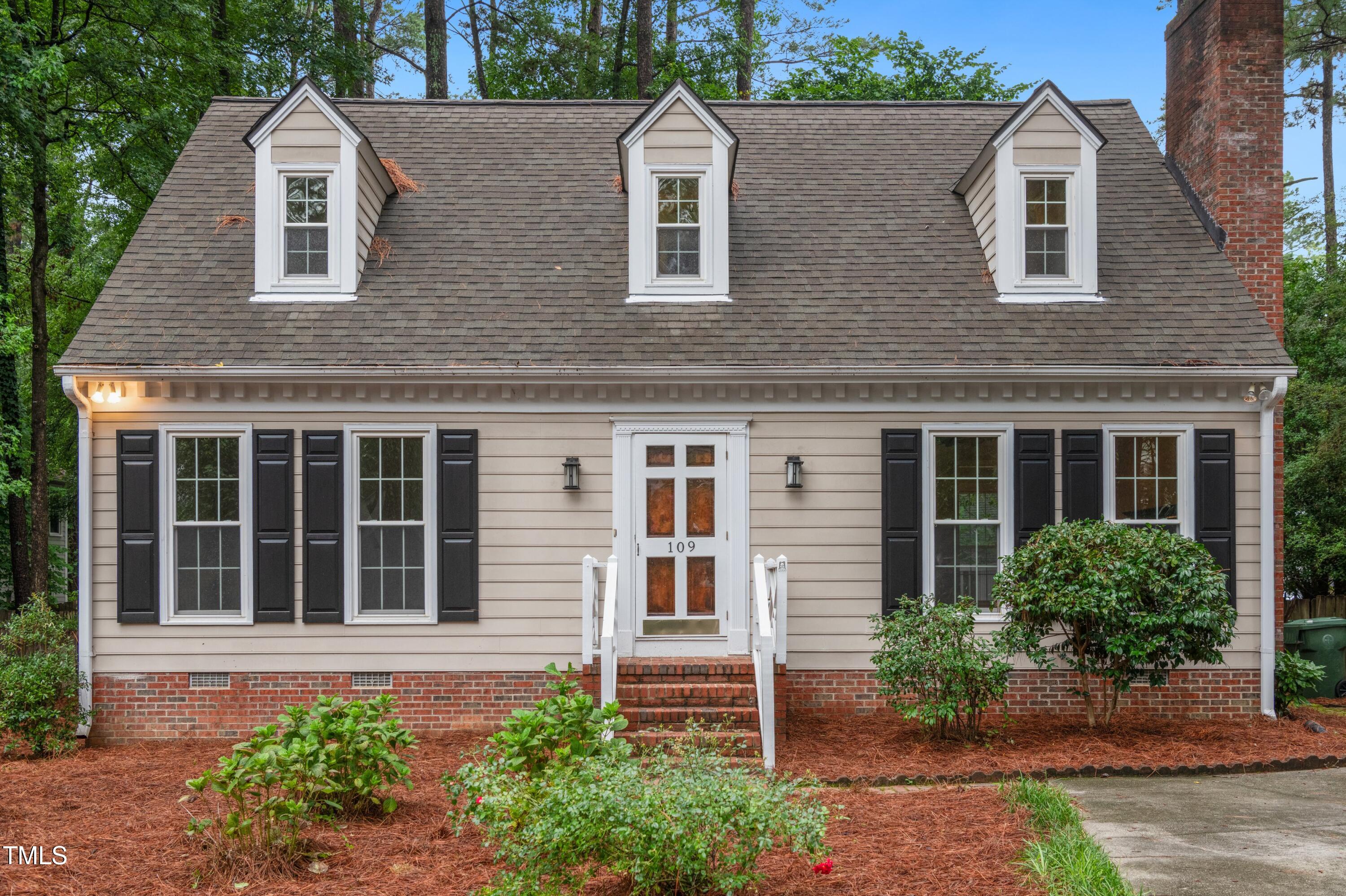 109 Grey Fox Court, Cary