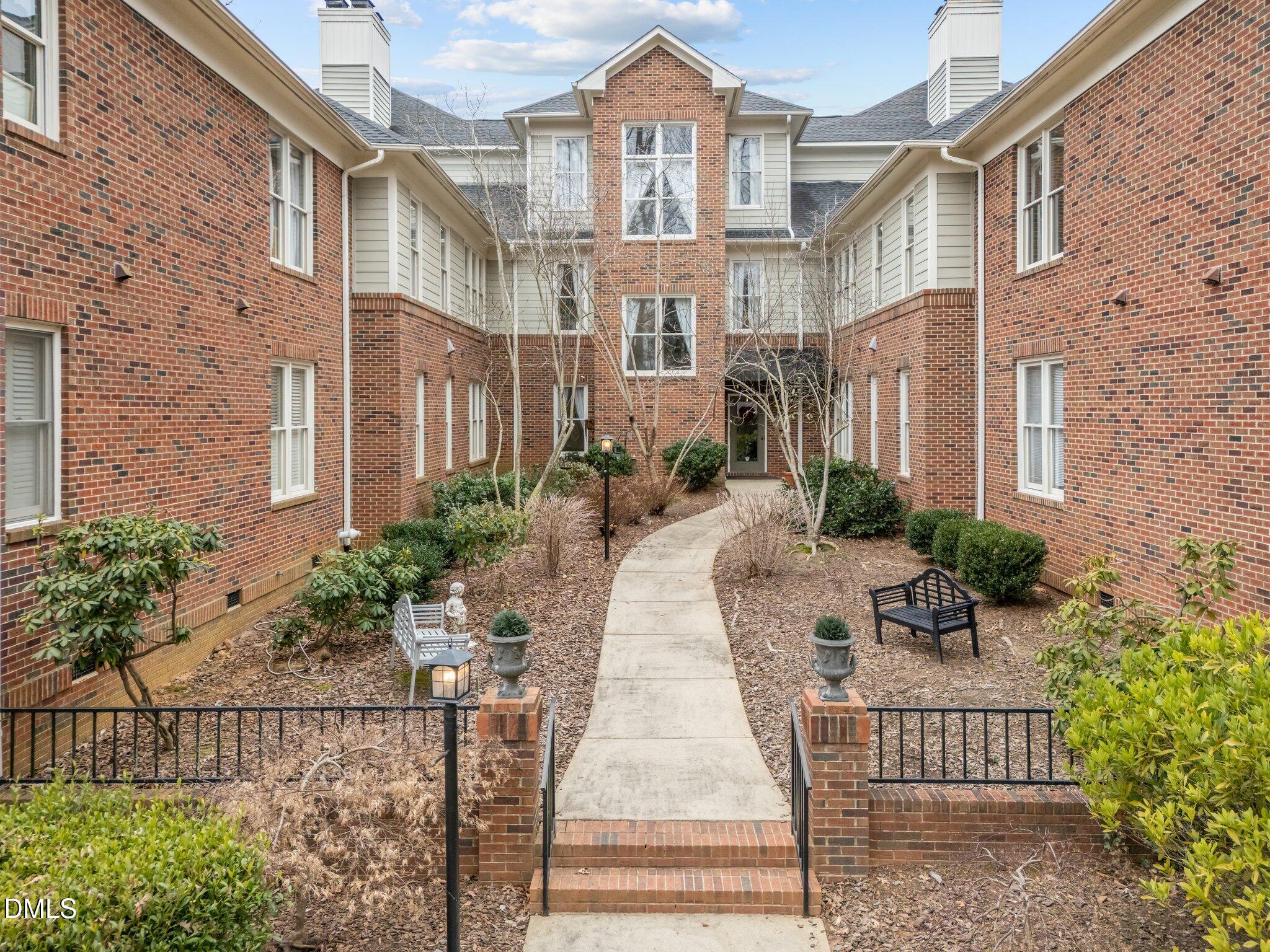 100 Edenburgh Road