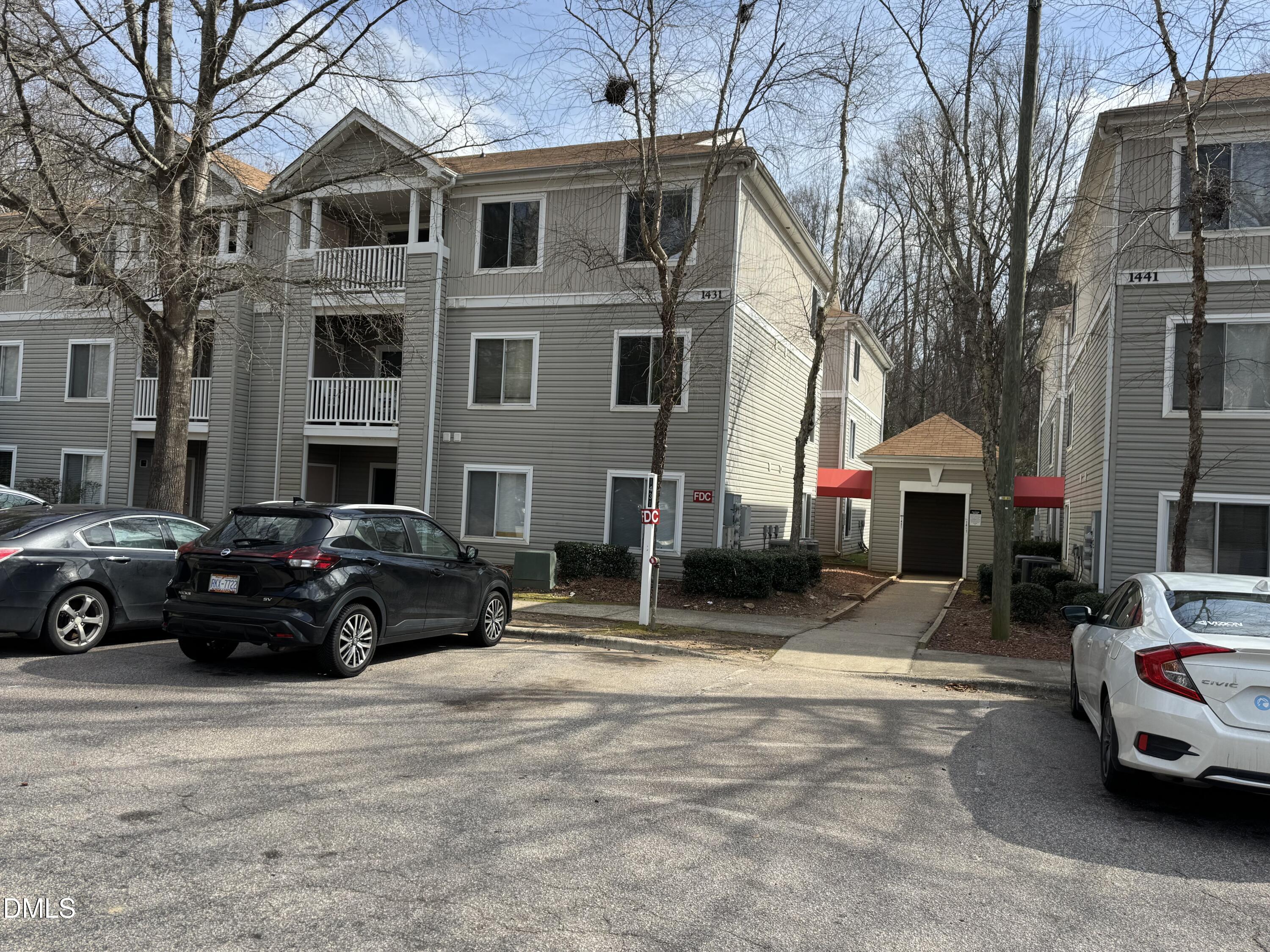 1431 Collegiate Circle # 101