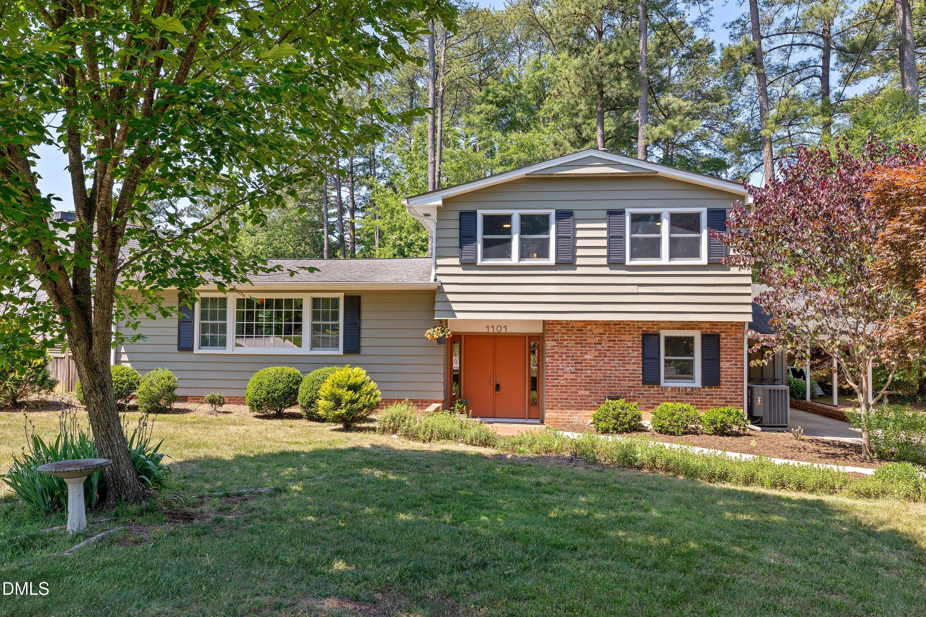 1101 Gunnison Place