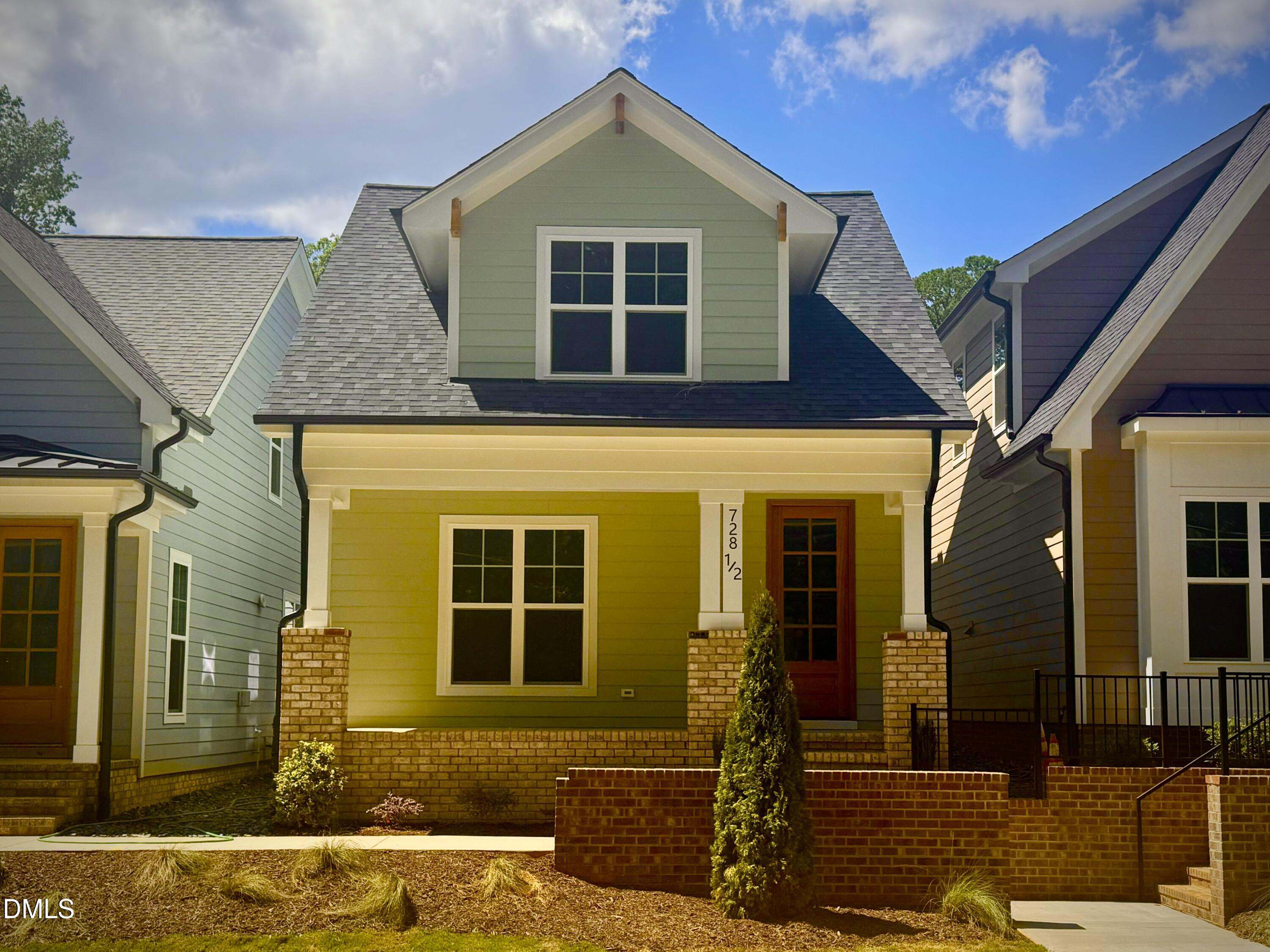 728 1/2 Powell Drive
