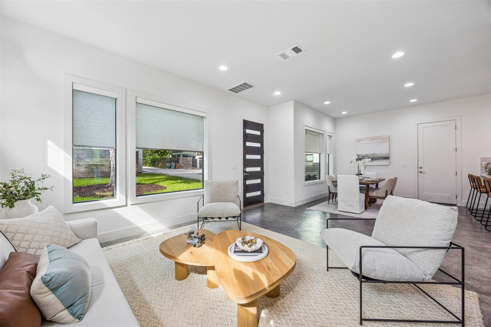 1118 Algarita Ave # 2