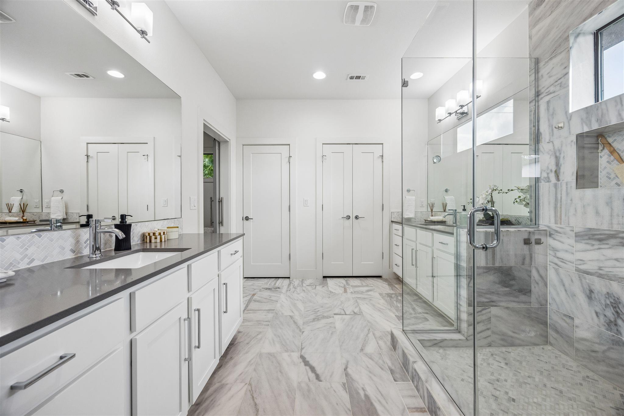 1118 Algarita Ave # 2