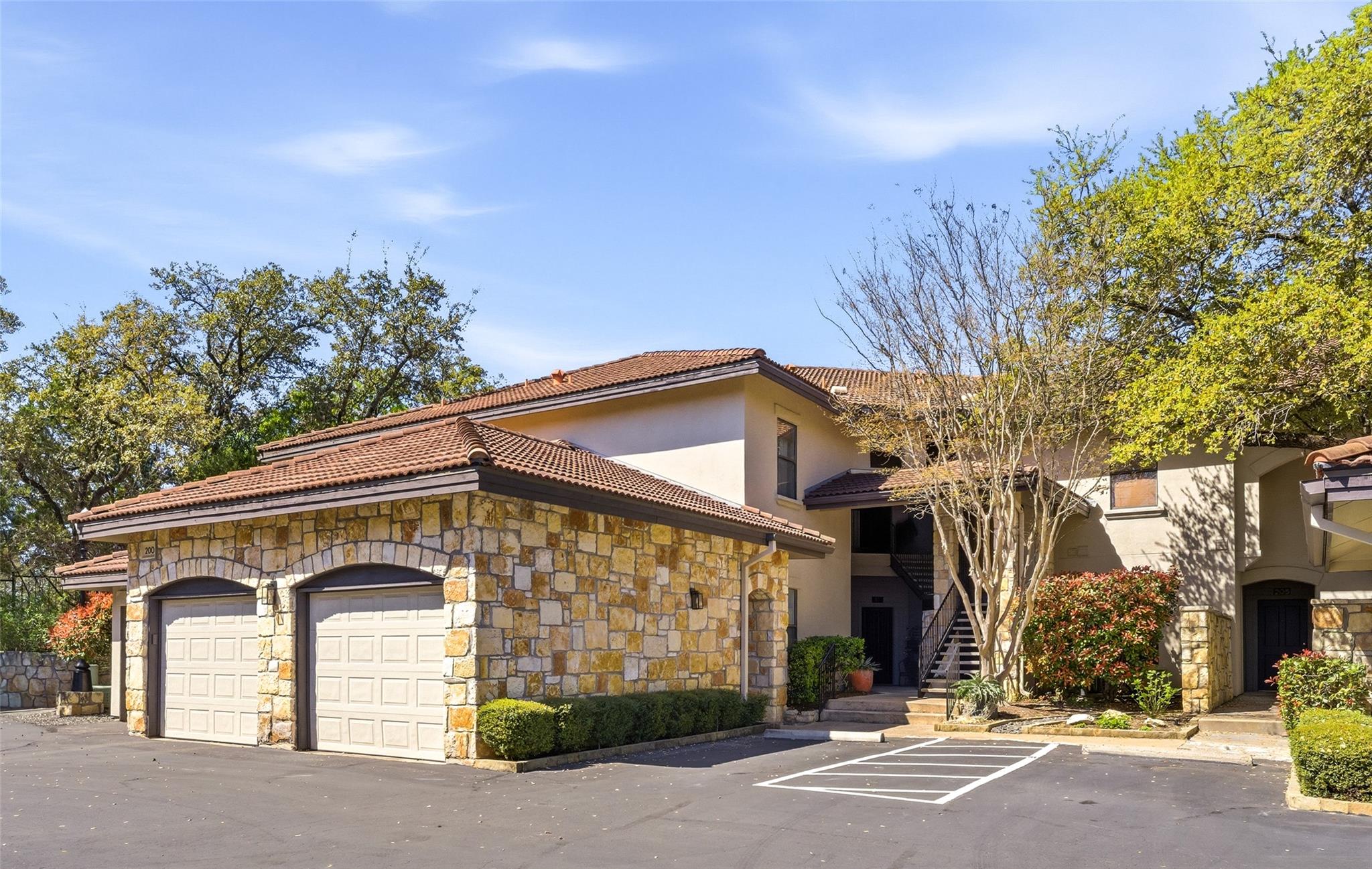 1000 Liberty Park DR # 204