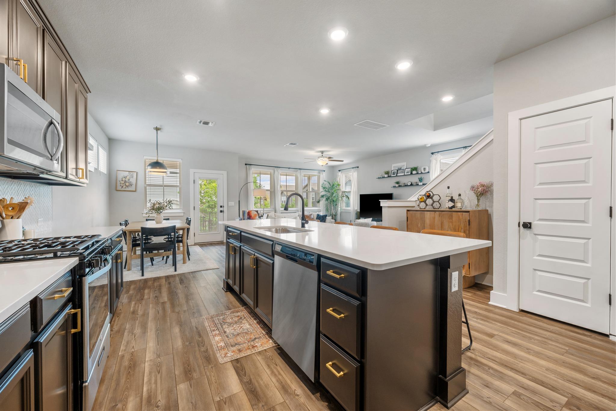 7108 Guastavino CT