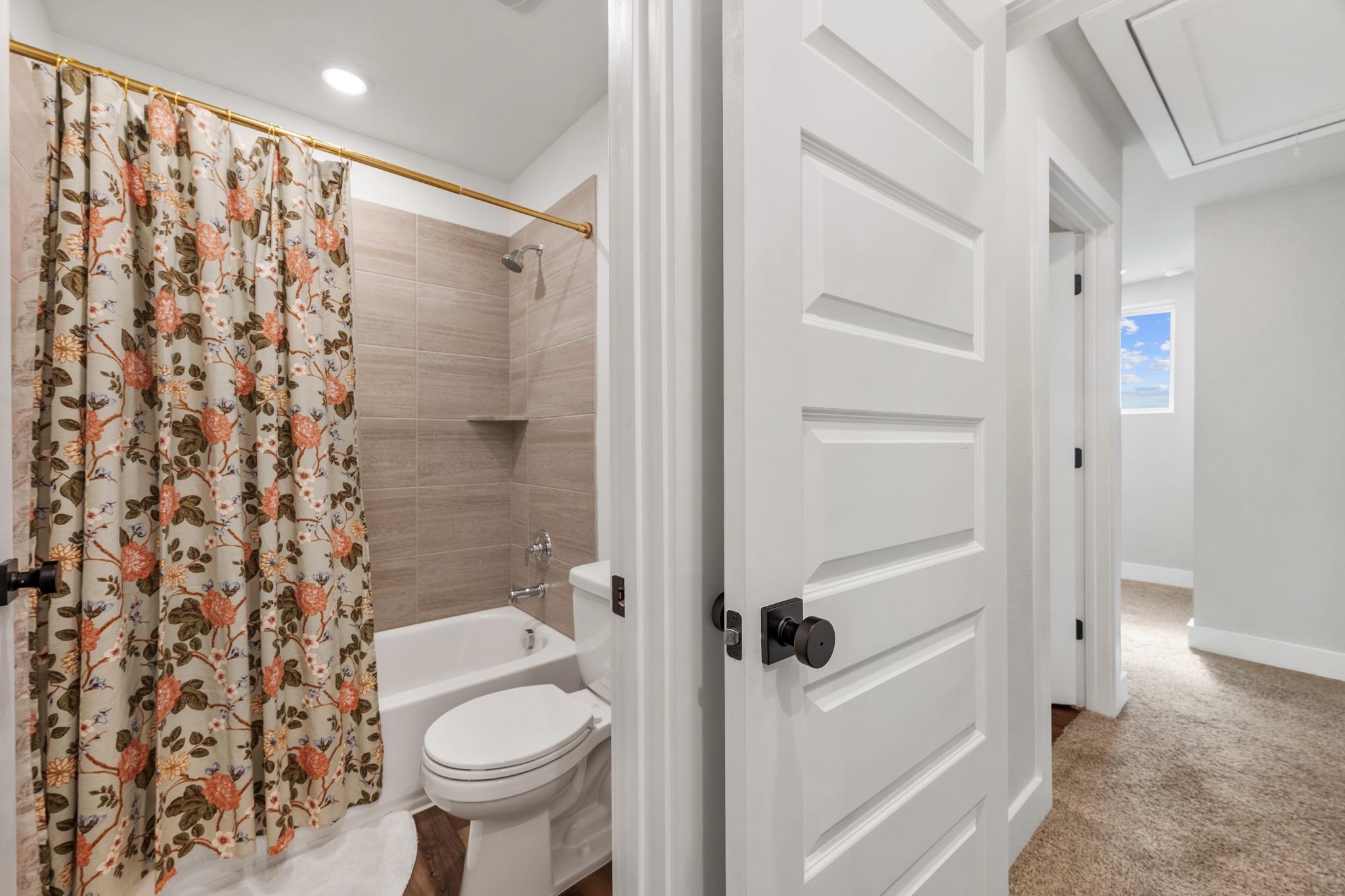 7108 Guastavino CT