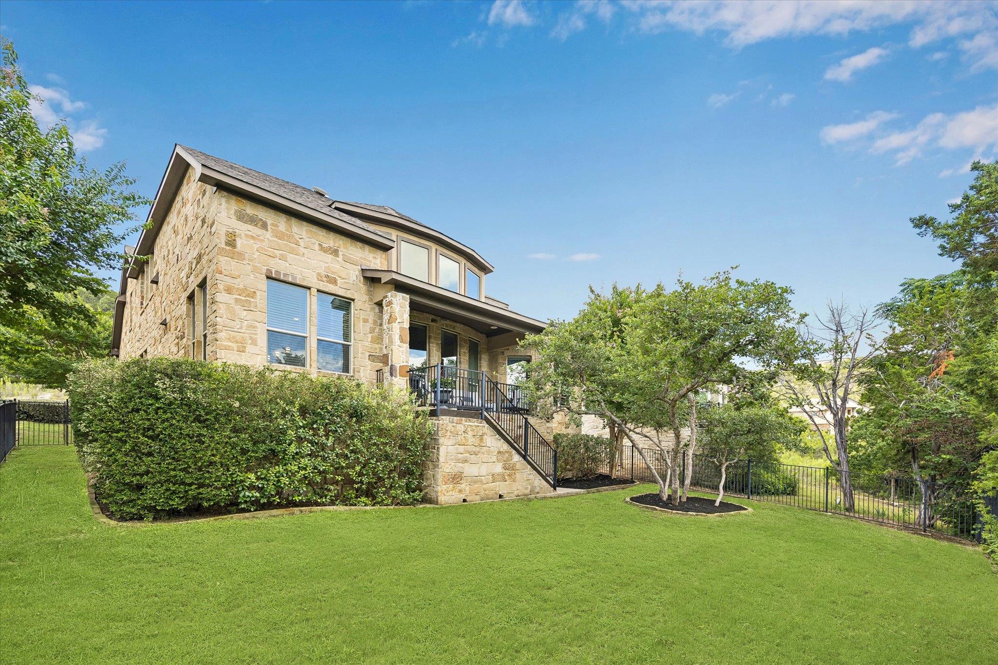 494 Anfield CIR