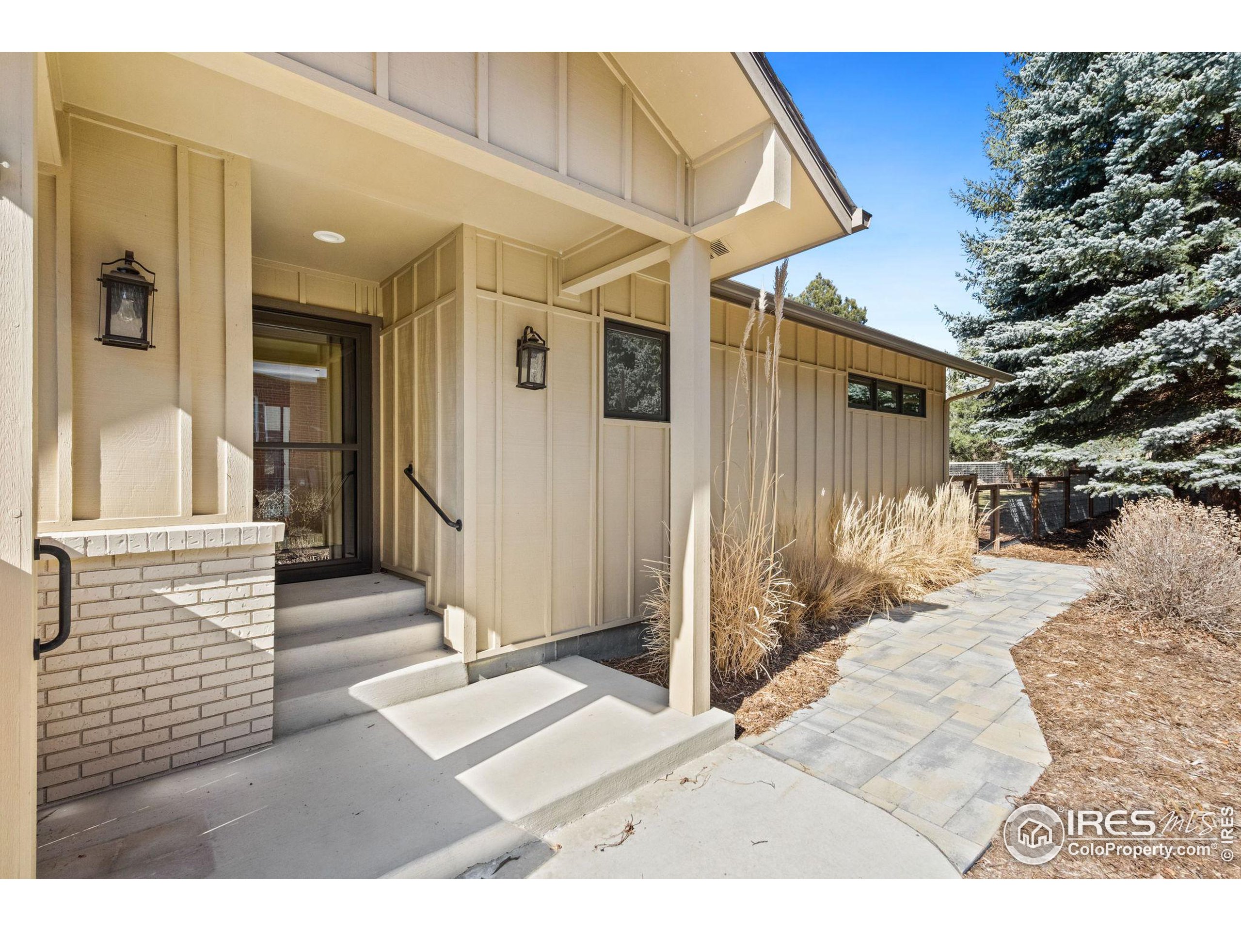 1806 Linden Lake Rd
