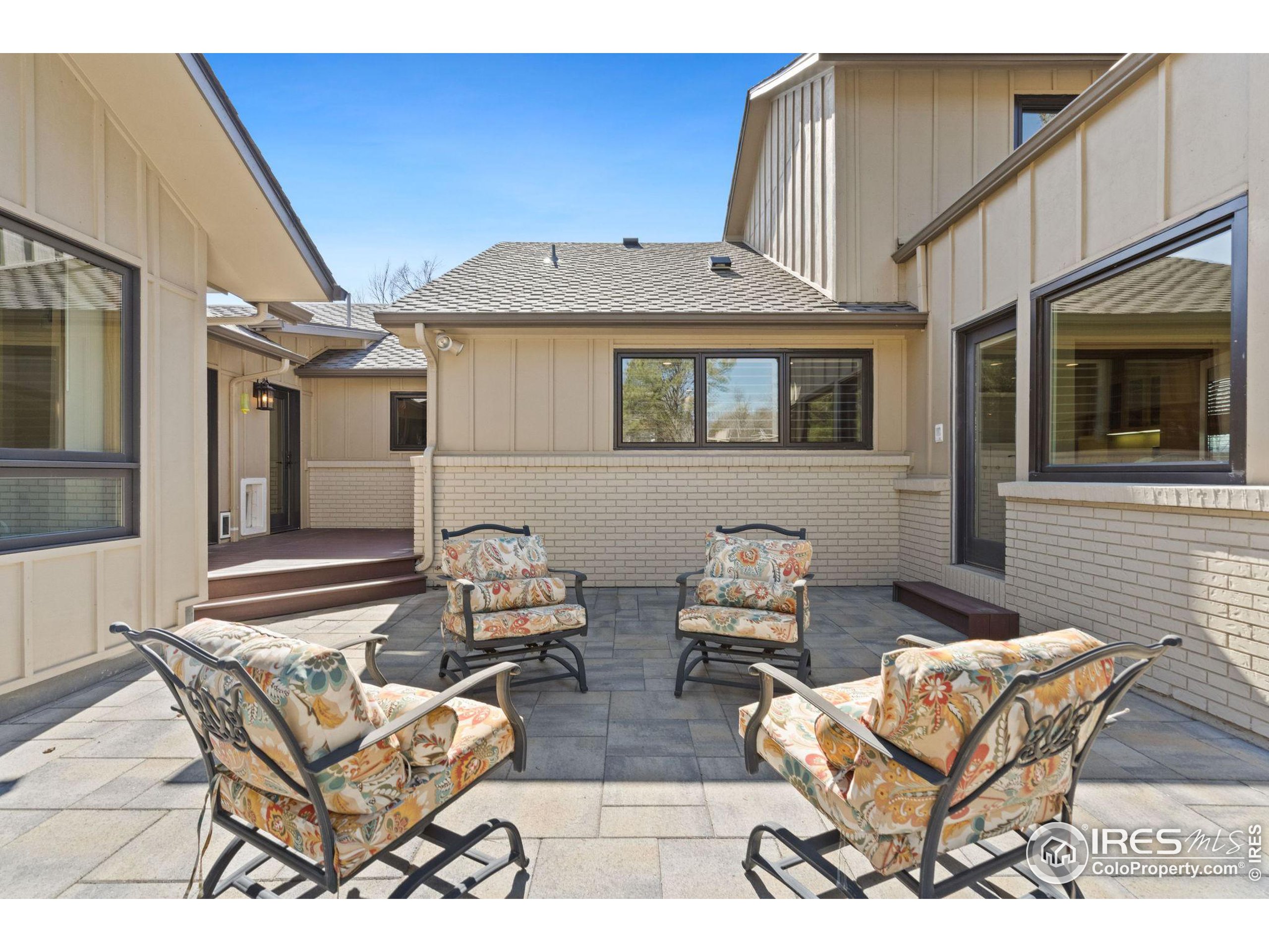1806 Linden Lake Rd