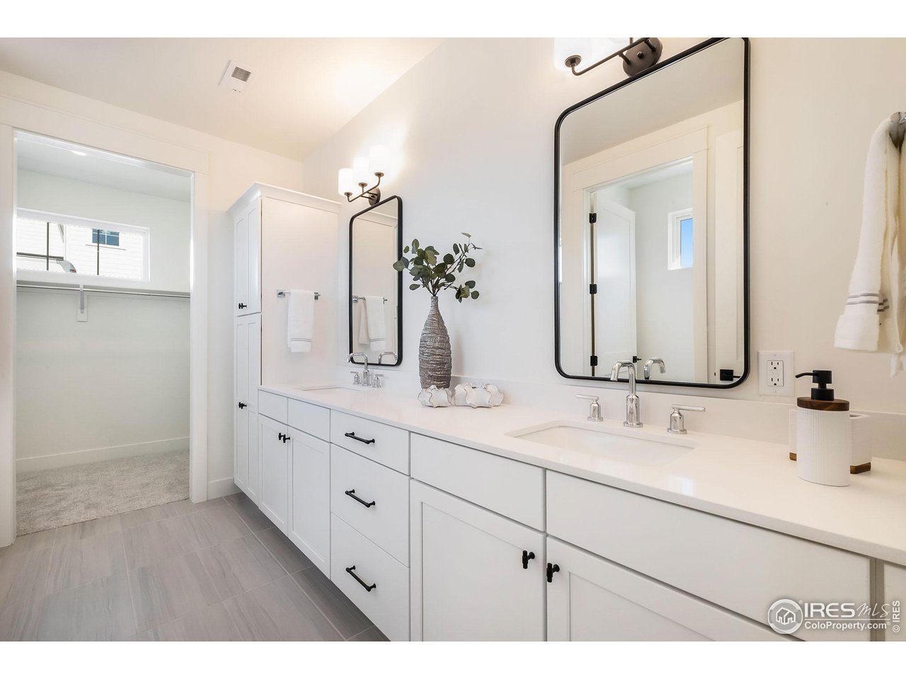 3045 E Trilby Rd C-14