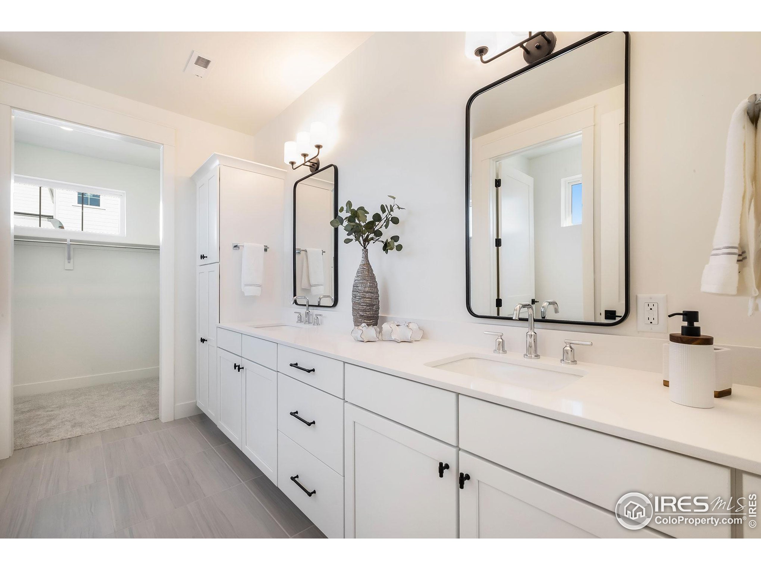 3045 E Trilby Rd C-14