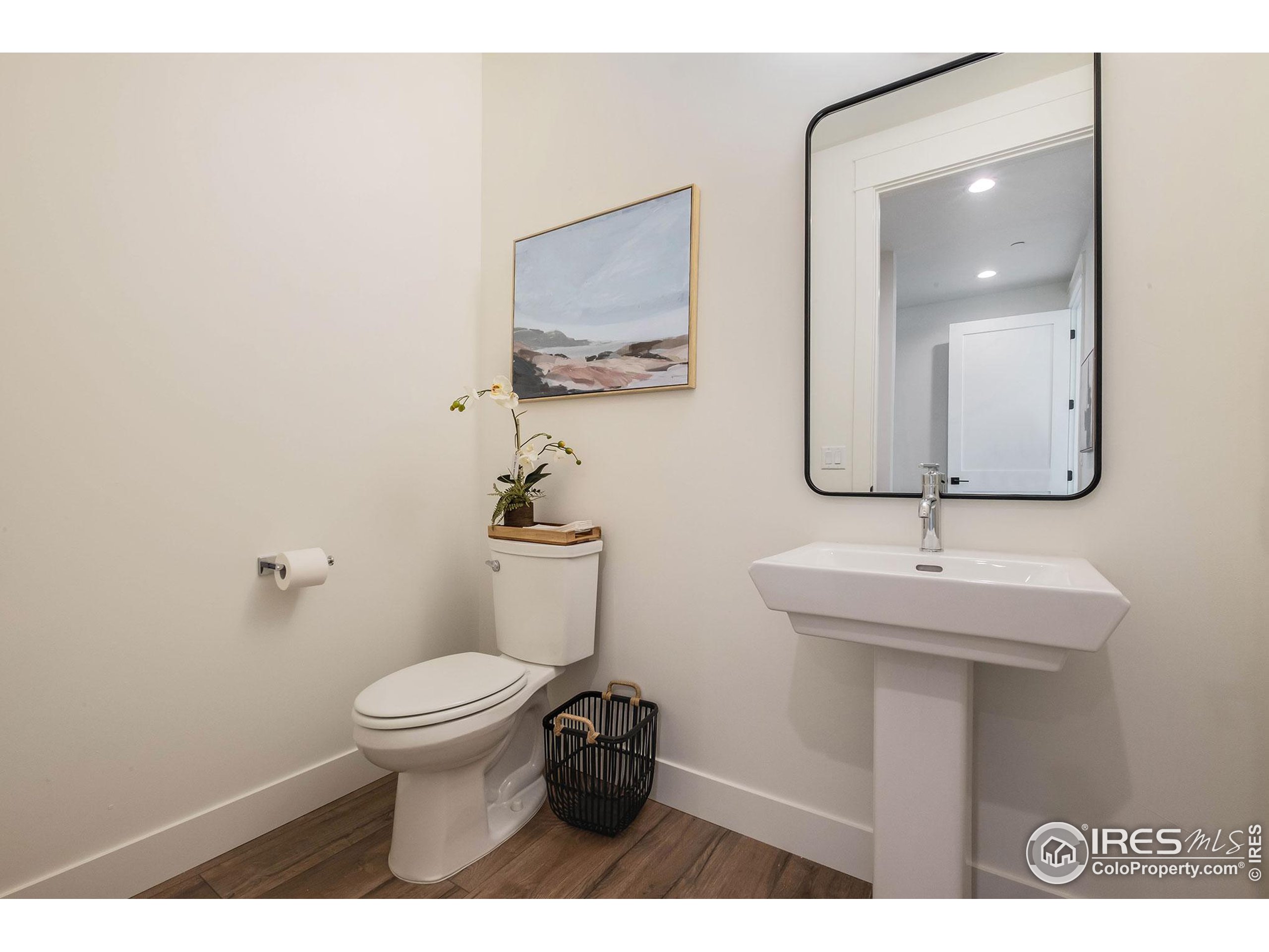 3045 E Trilby Rd C-14