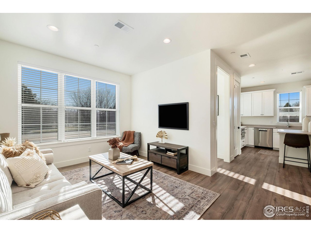 3045 E Trilby Rd C-14