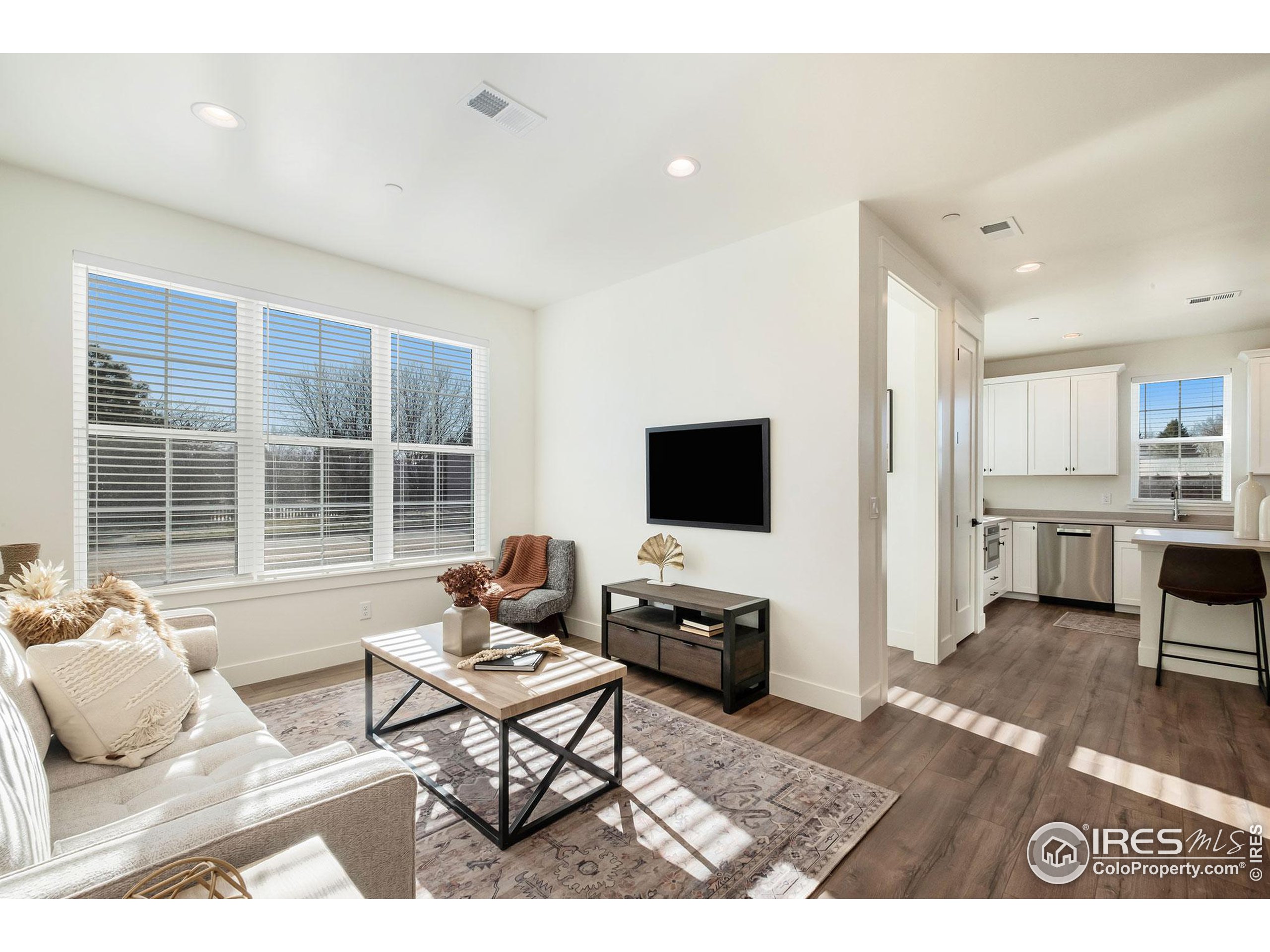 3045 E Trilby Rd C-14