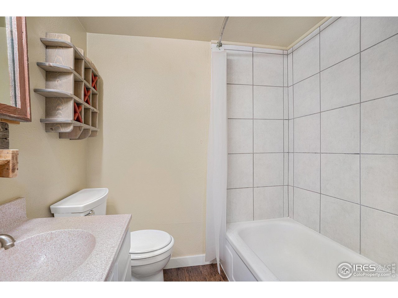 1705 Heatheridge Rd C-106