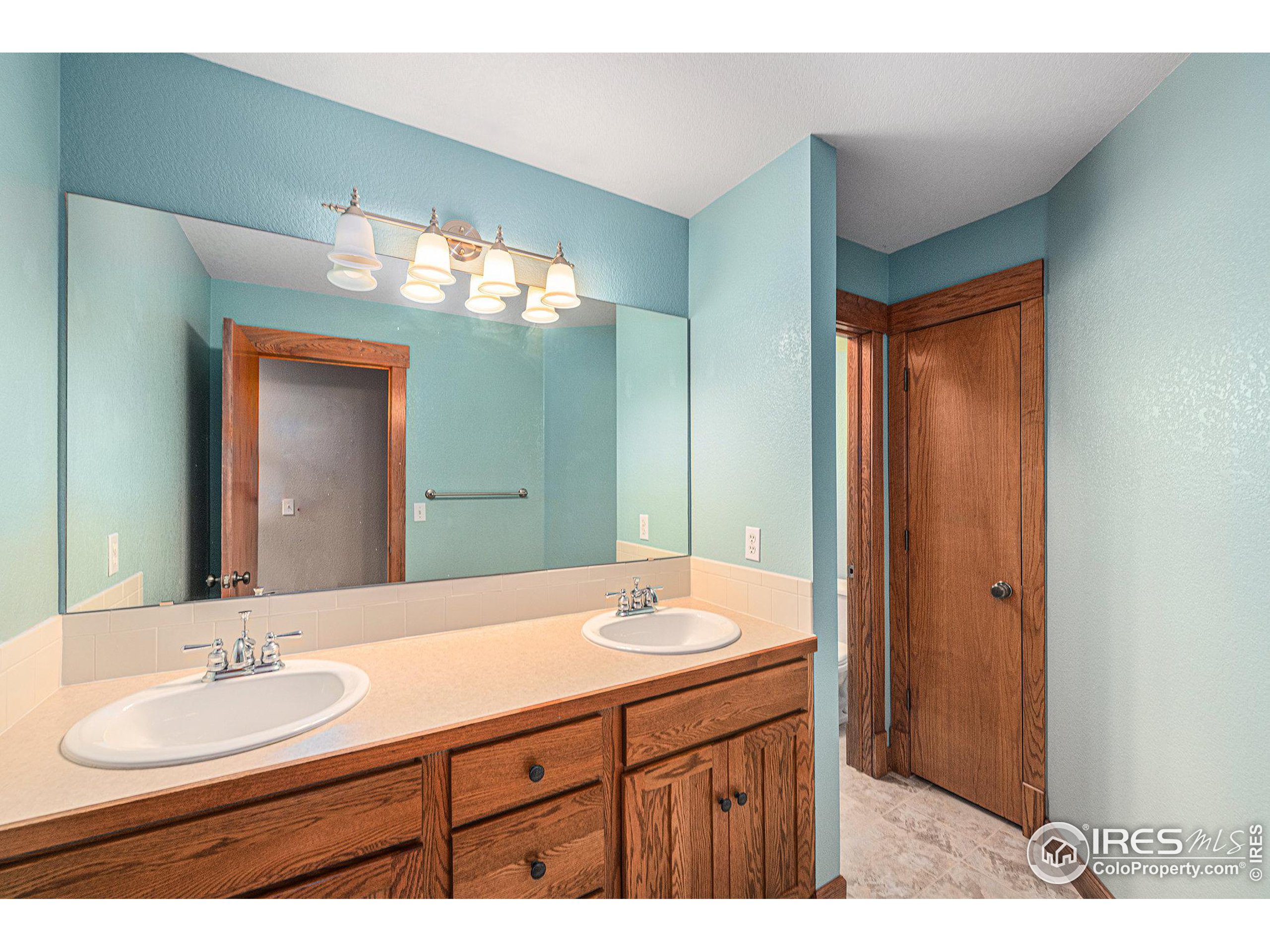 4244 Rolling Gate Rd