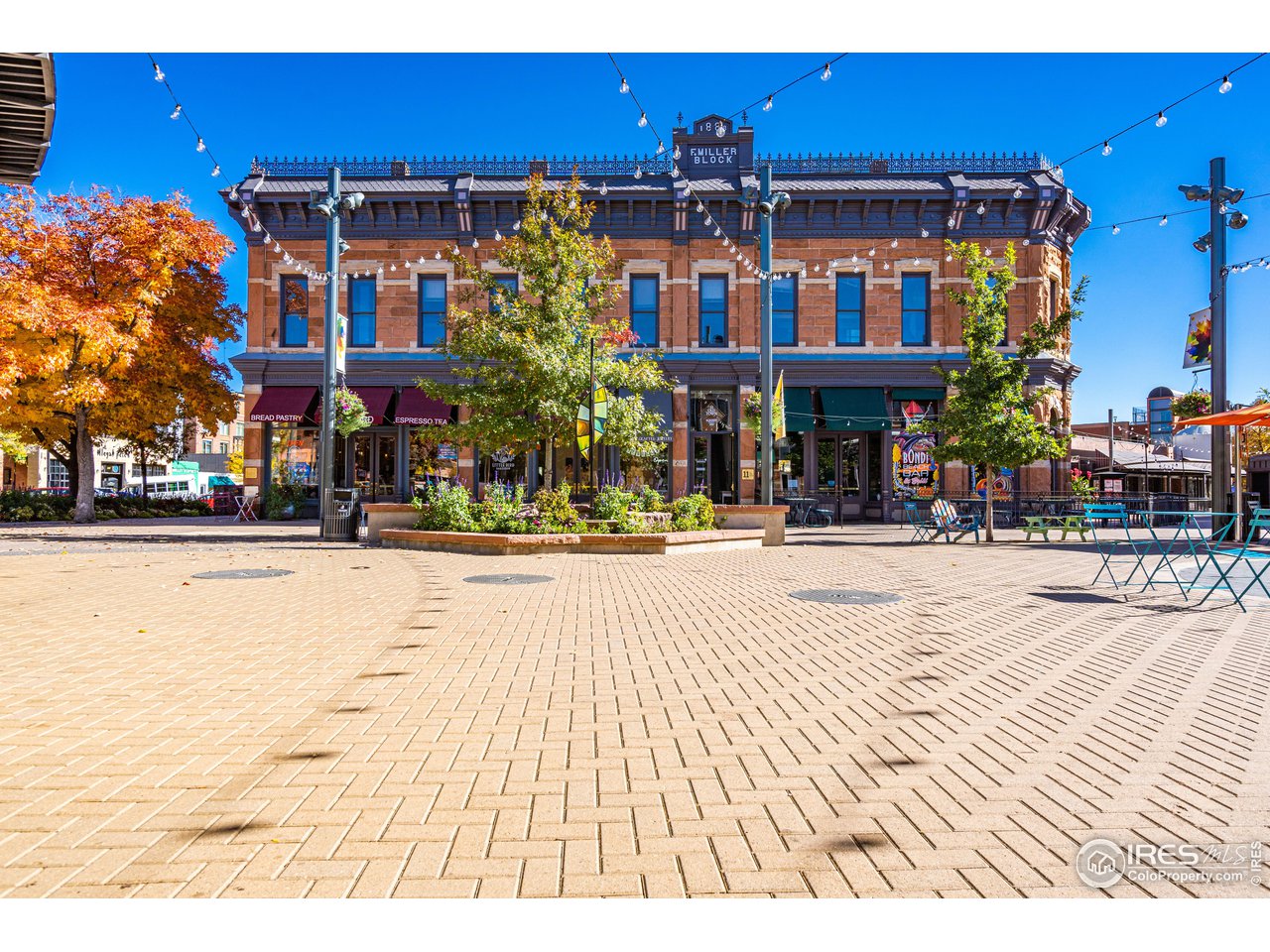 210 W Magnolia St 350