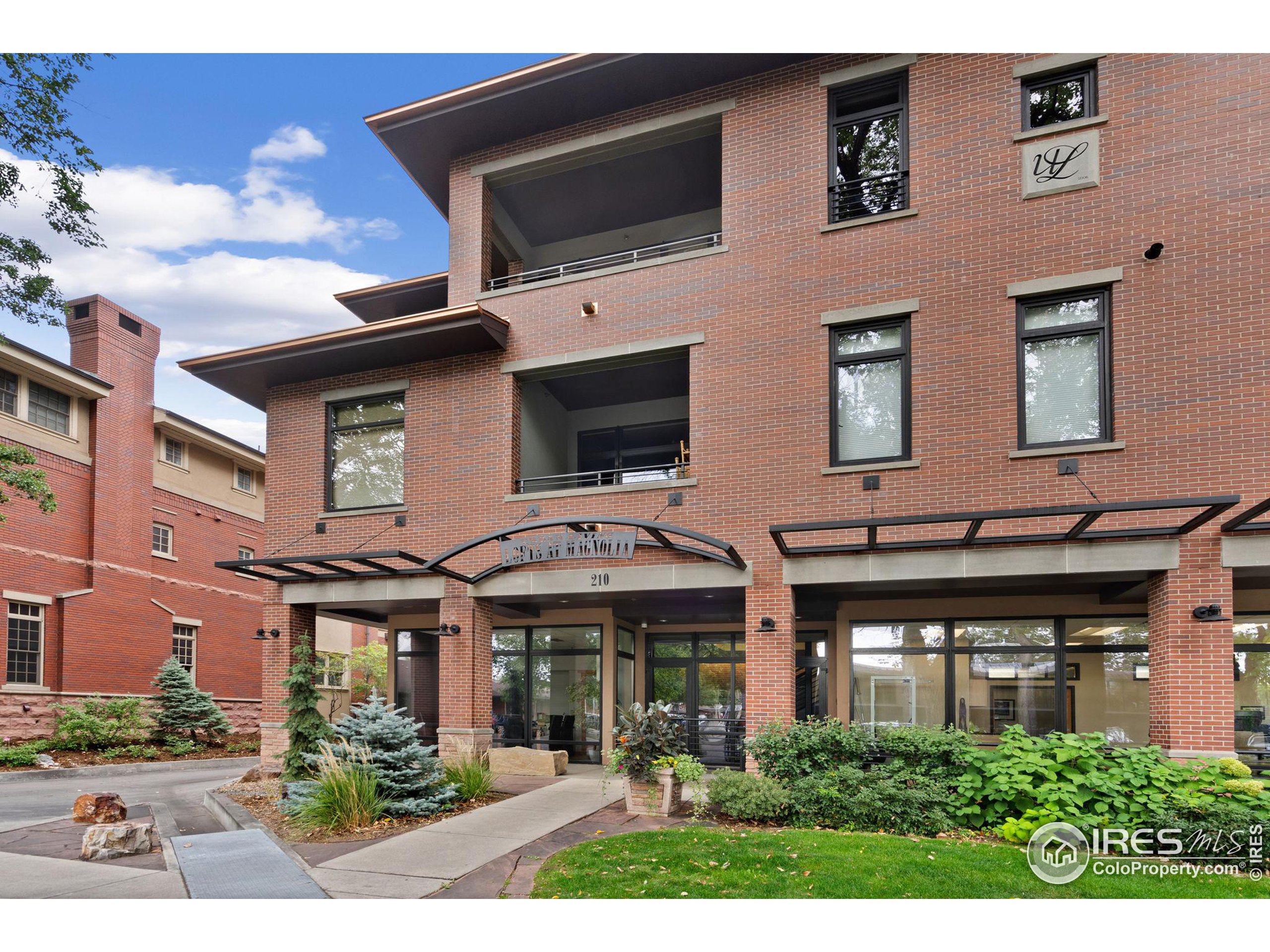 210 W Magnolia St 350