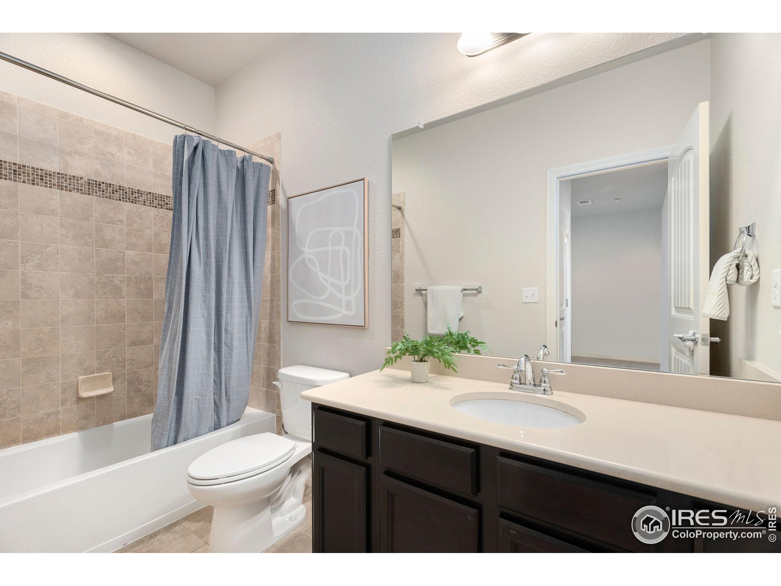 3824 Manhattan Ave 3