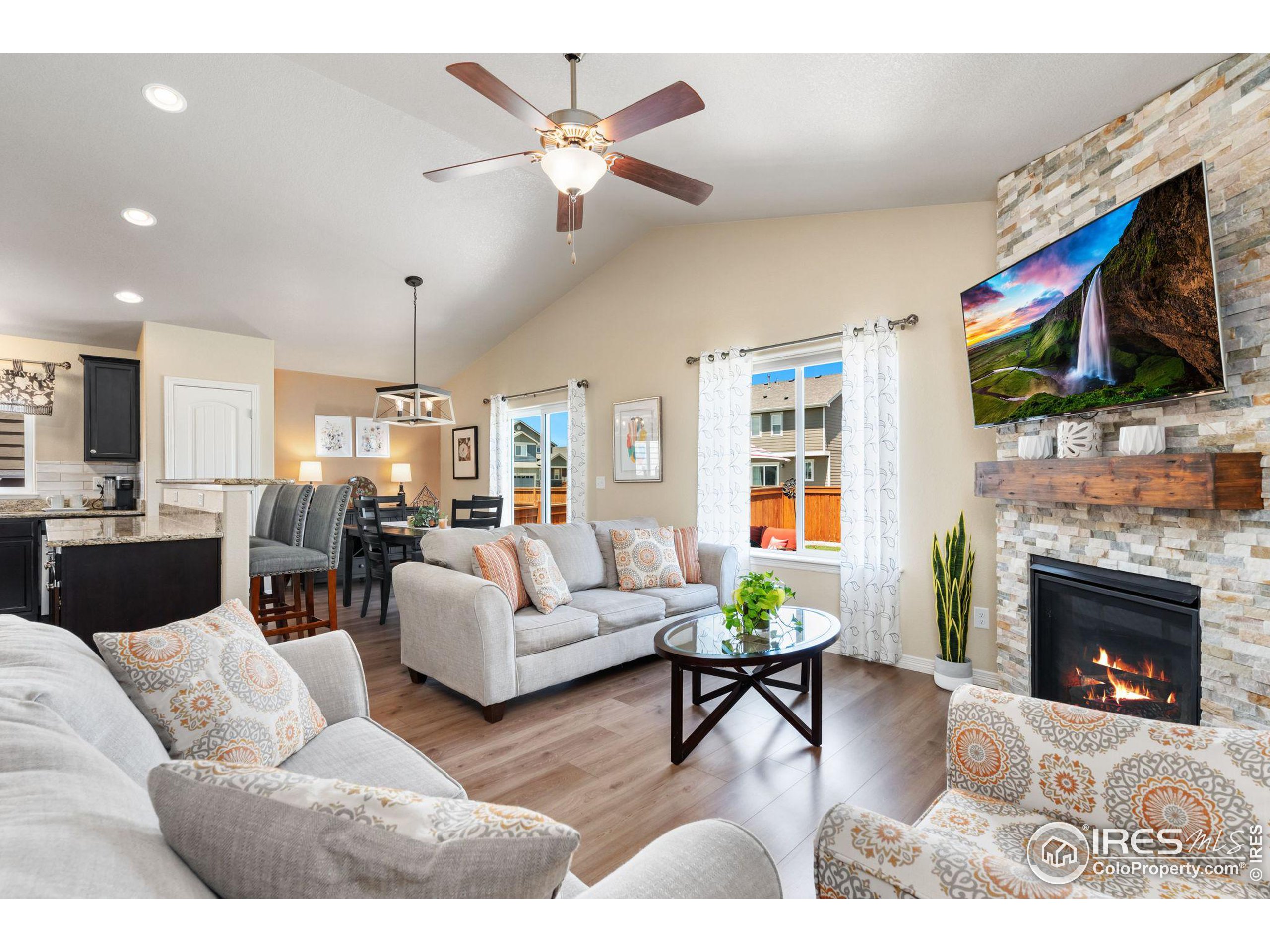 1538 Hanging Valley Ln