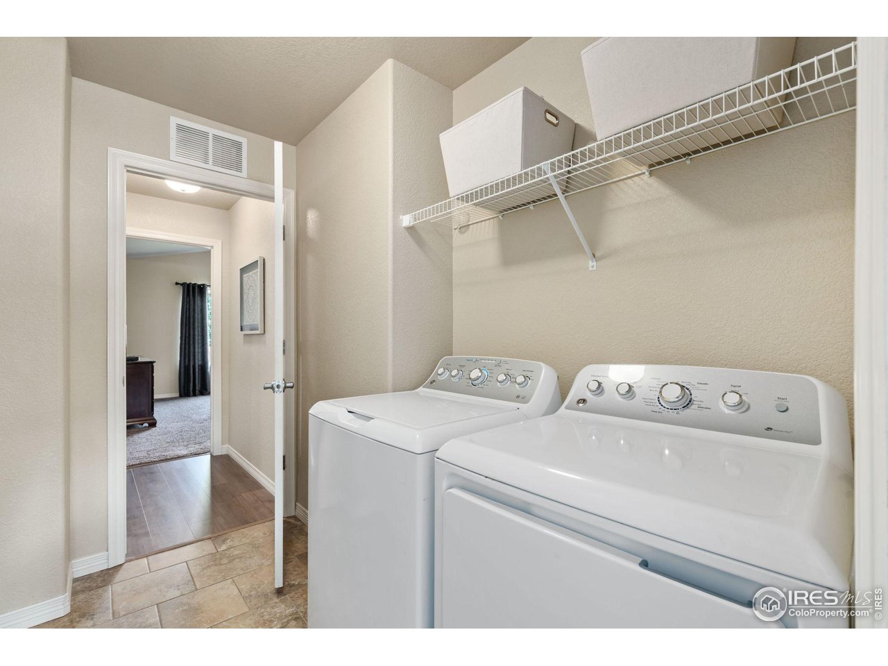 1538 Hanging Valley Ln