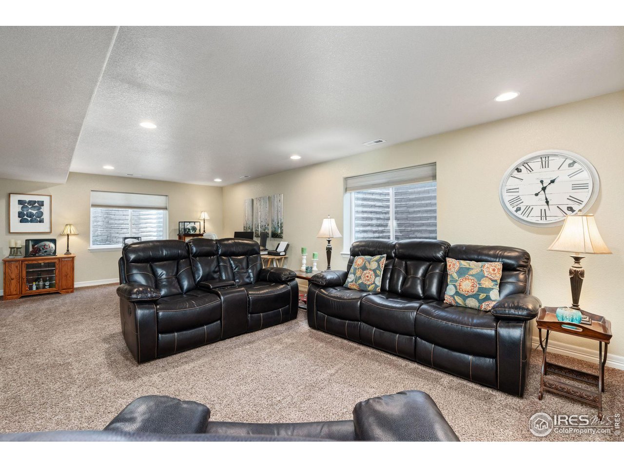 1538 Hanging Valley Ln