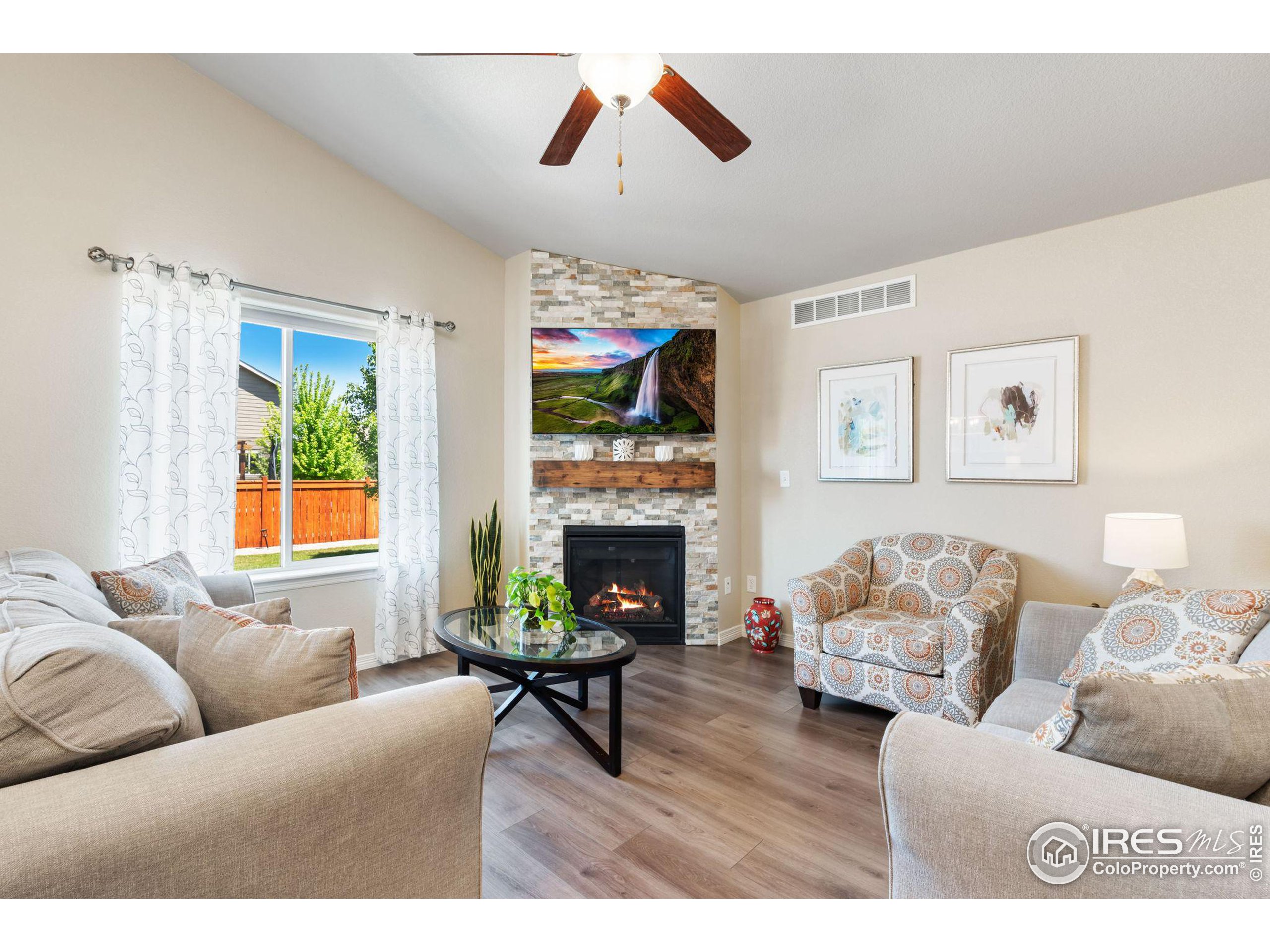 1538 Hanging Valley Ln