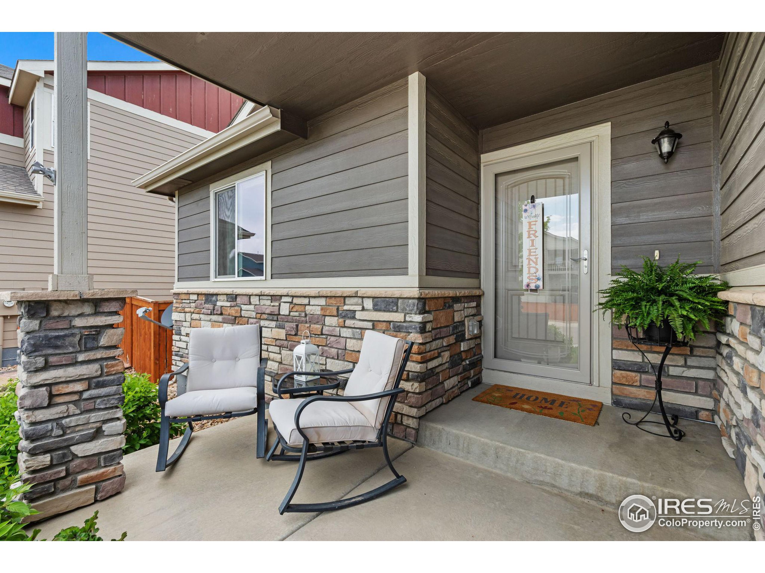 1538 Hanging Valley Ln