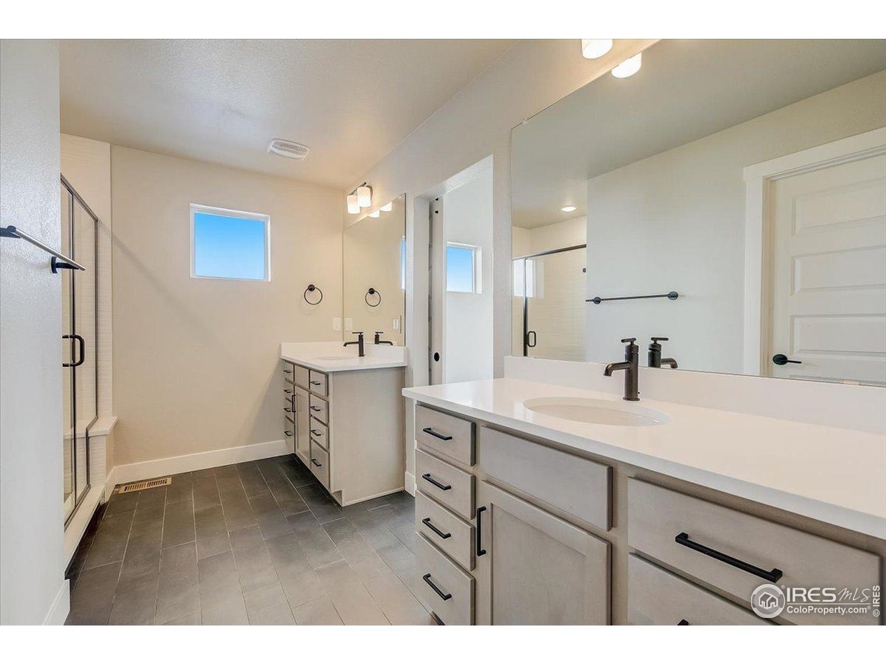 5962 Rendezvous Pkwy