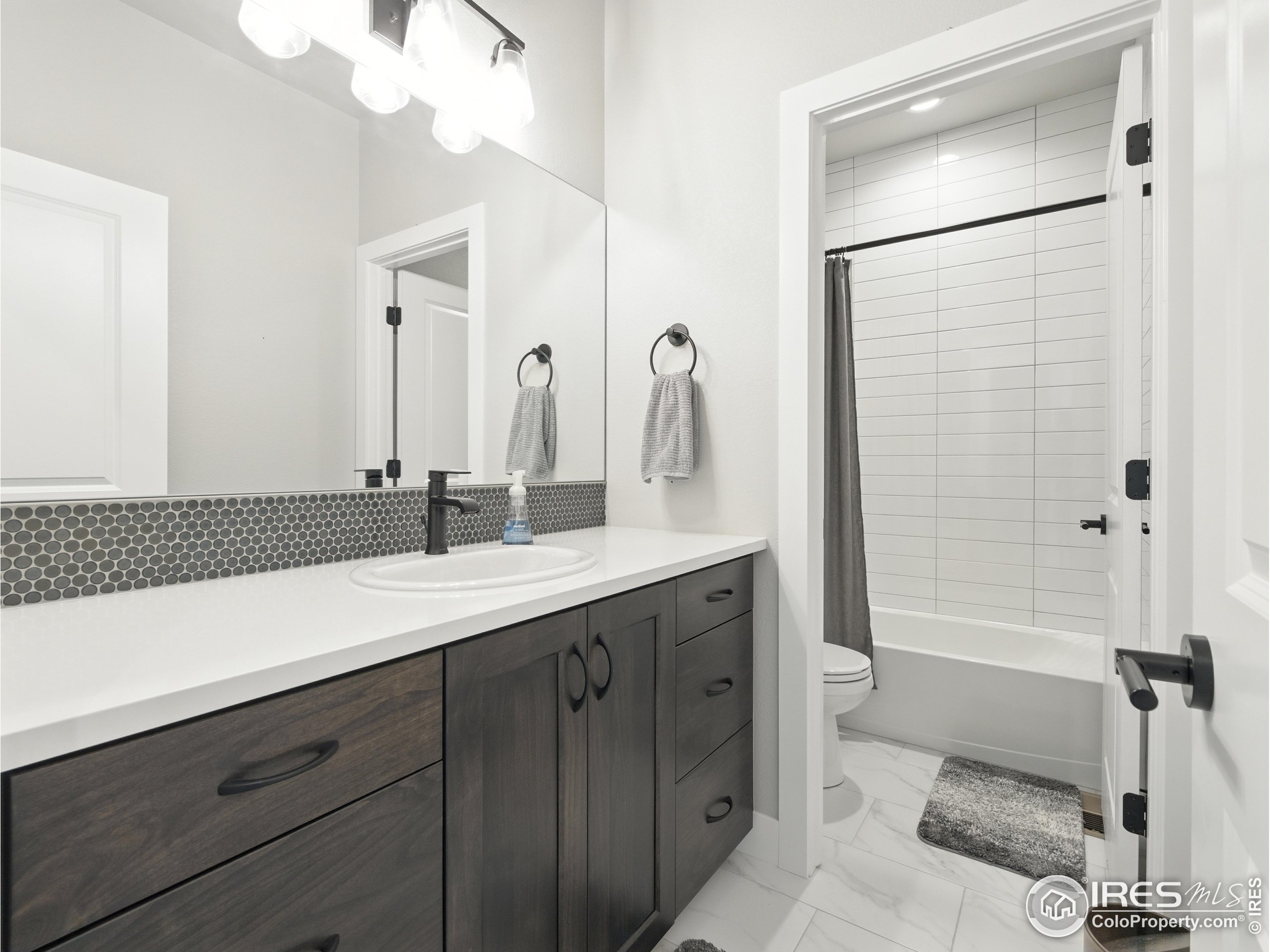 5267 School House Dr