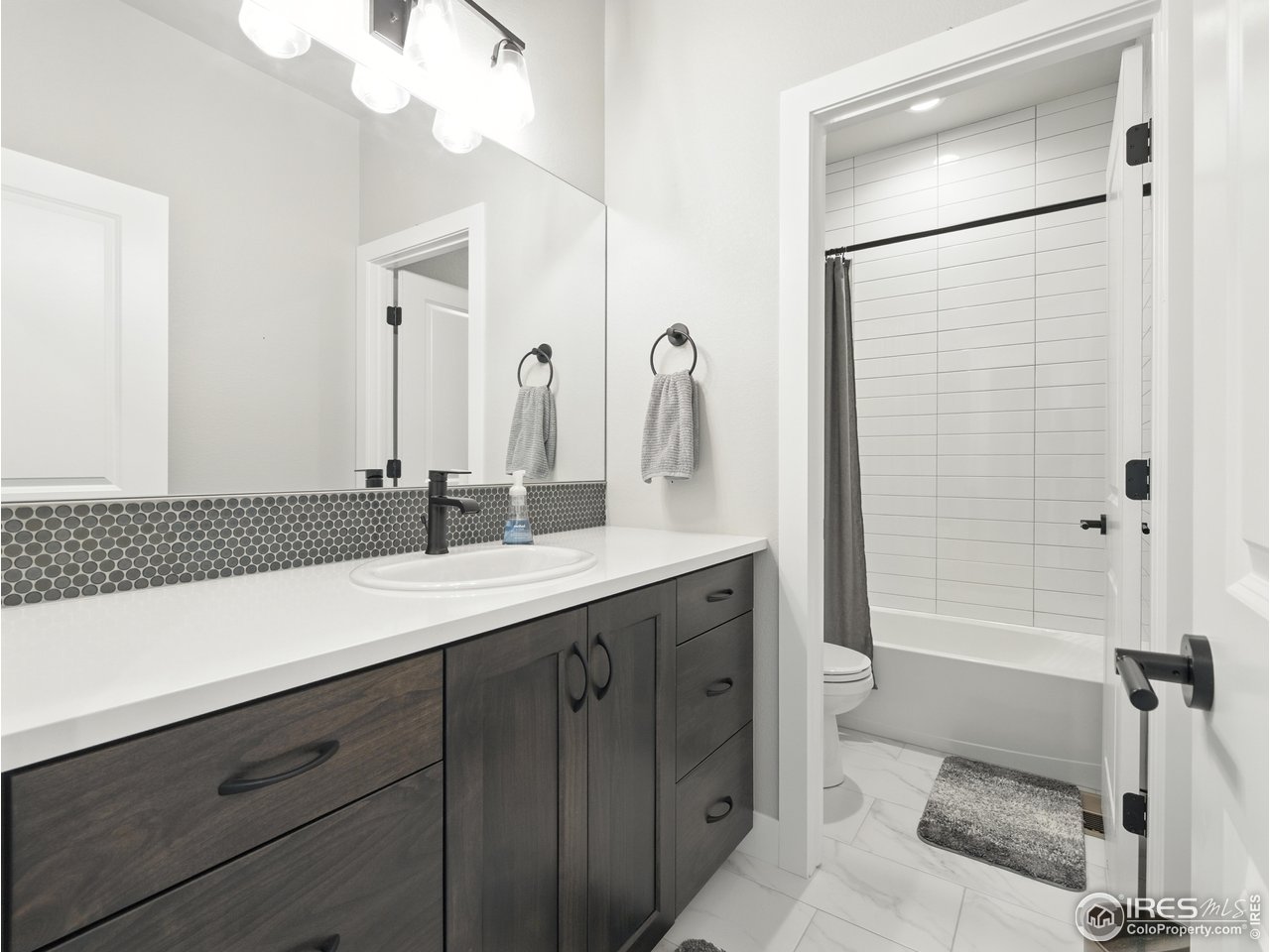 5267 School House Dr