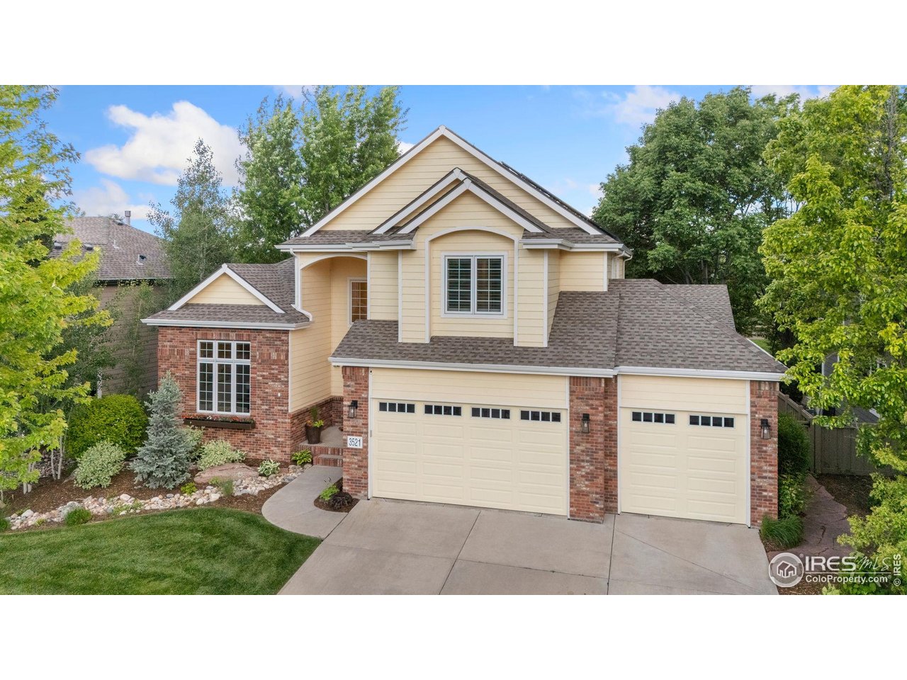 3521 Shallow Pond Dr