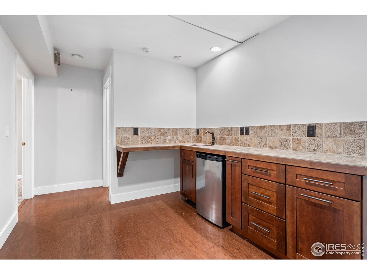 3521 Shallow Pond Dr