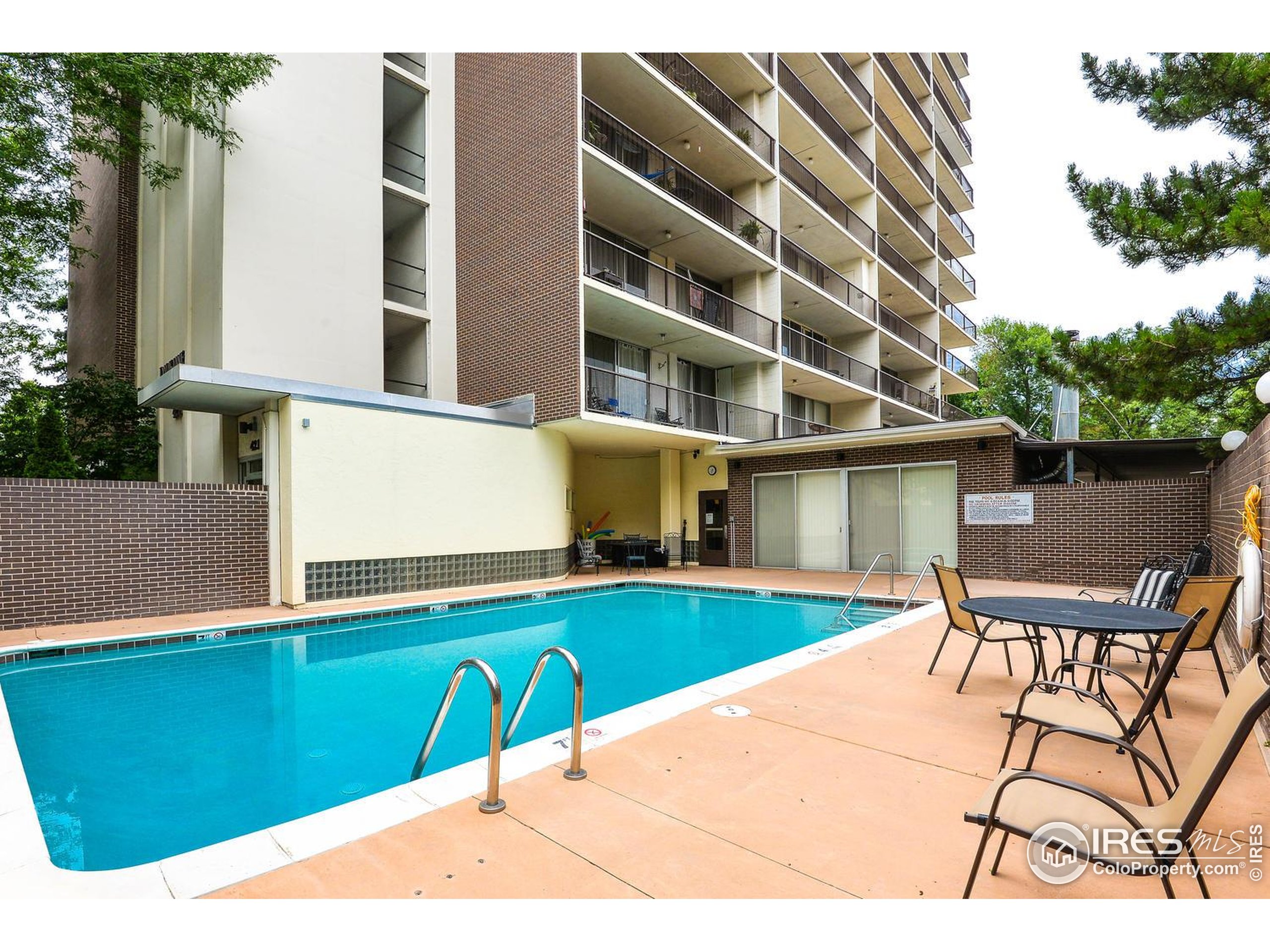 421 S Howes St 401