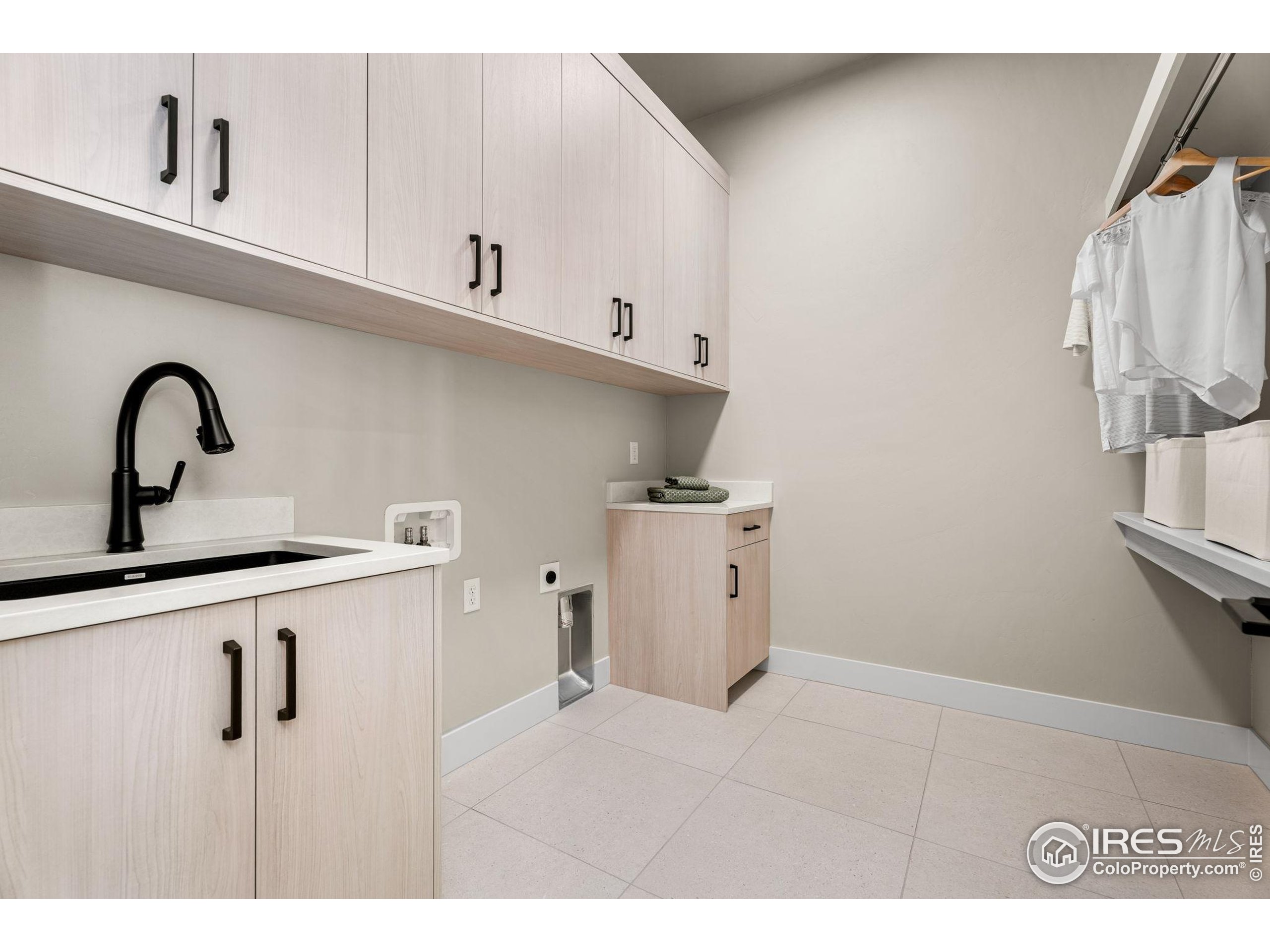 6709 Morning Song Ct