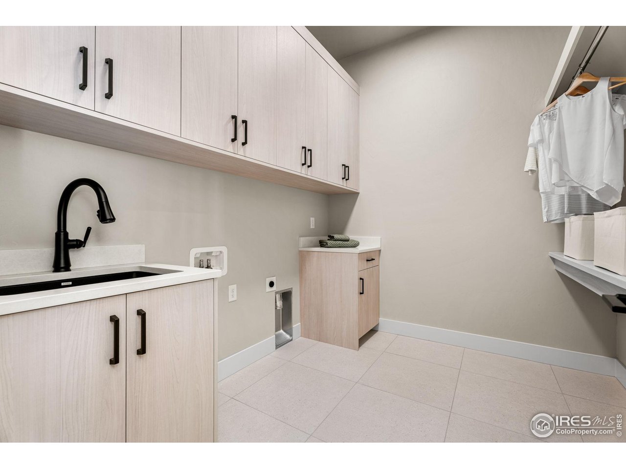 6709 Morning Song Ct