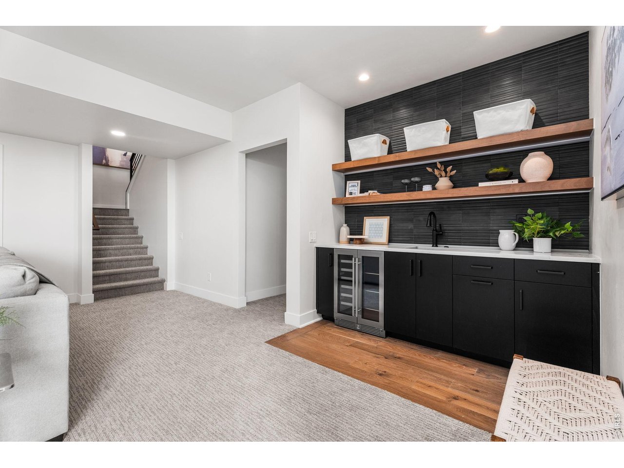 6739 Morning Song Ct